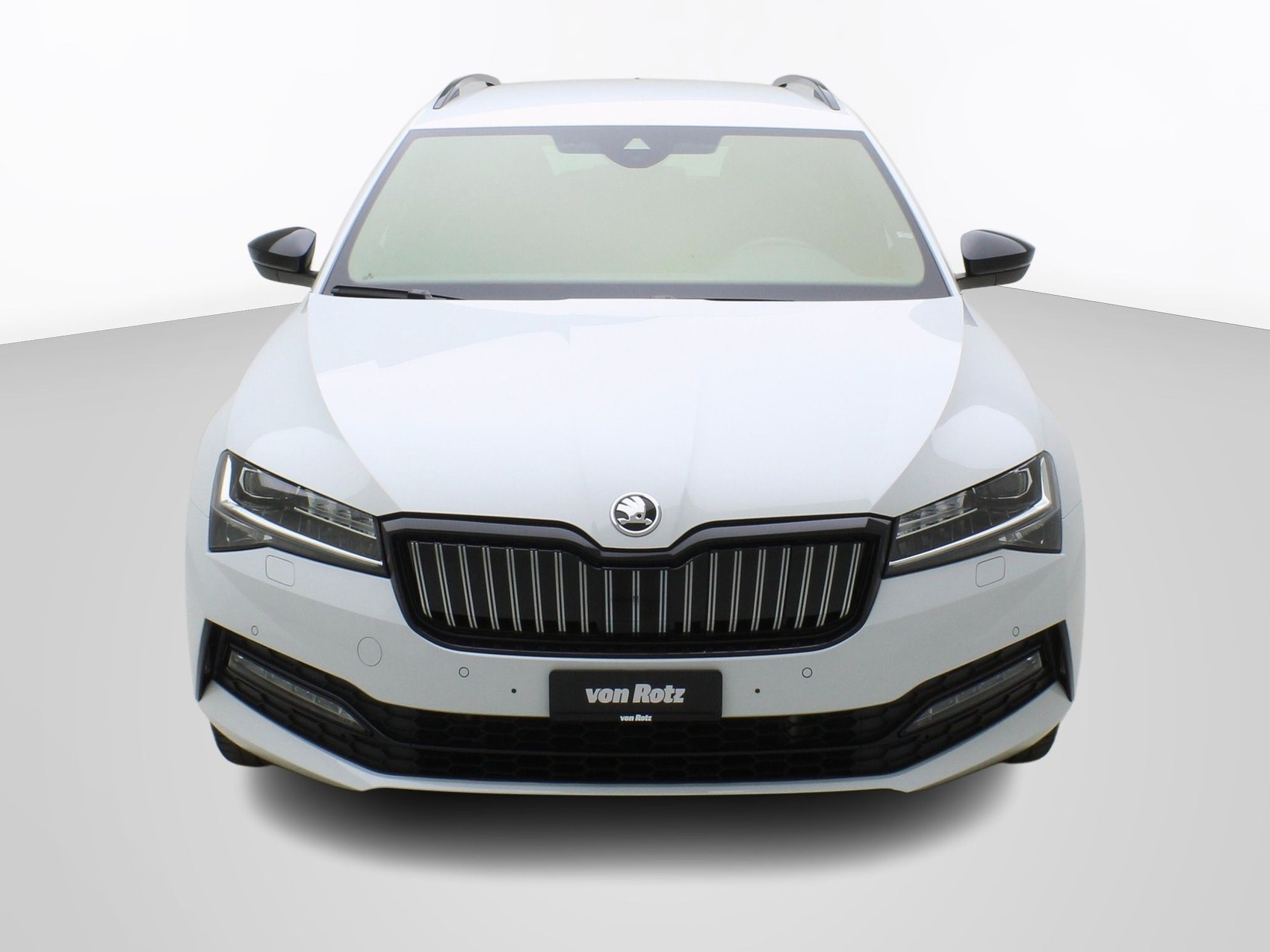 SKODA Superb Combi 1.4 TSI DSG PHEV Sport Line-image-5