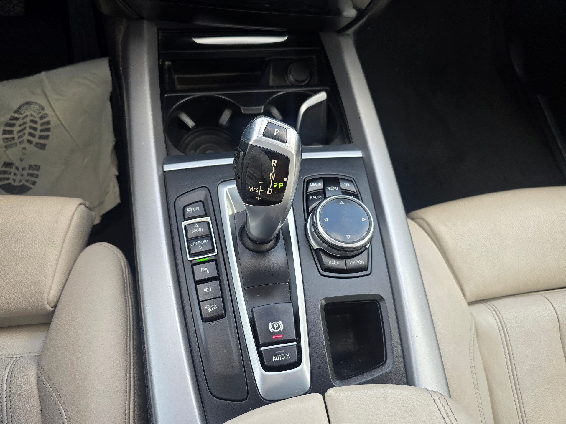 BMW X5 xDrive 30d Steptronic-image-23