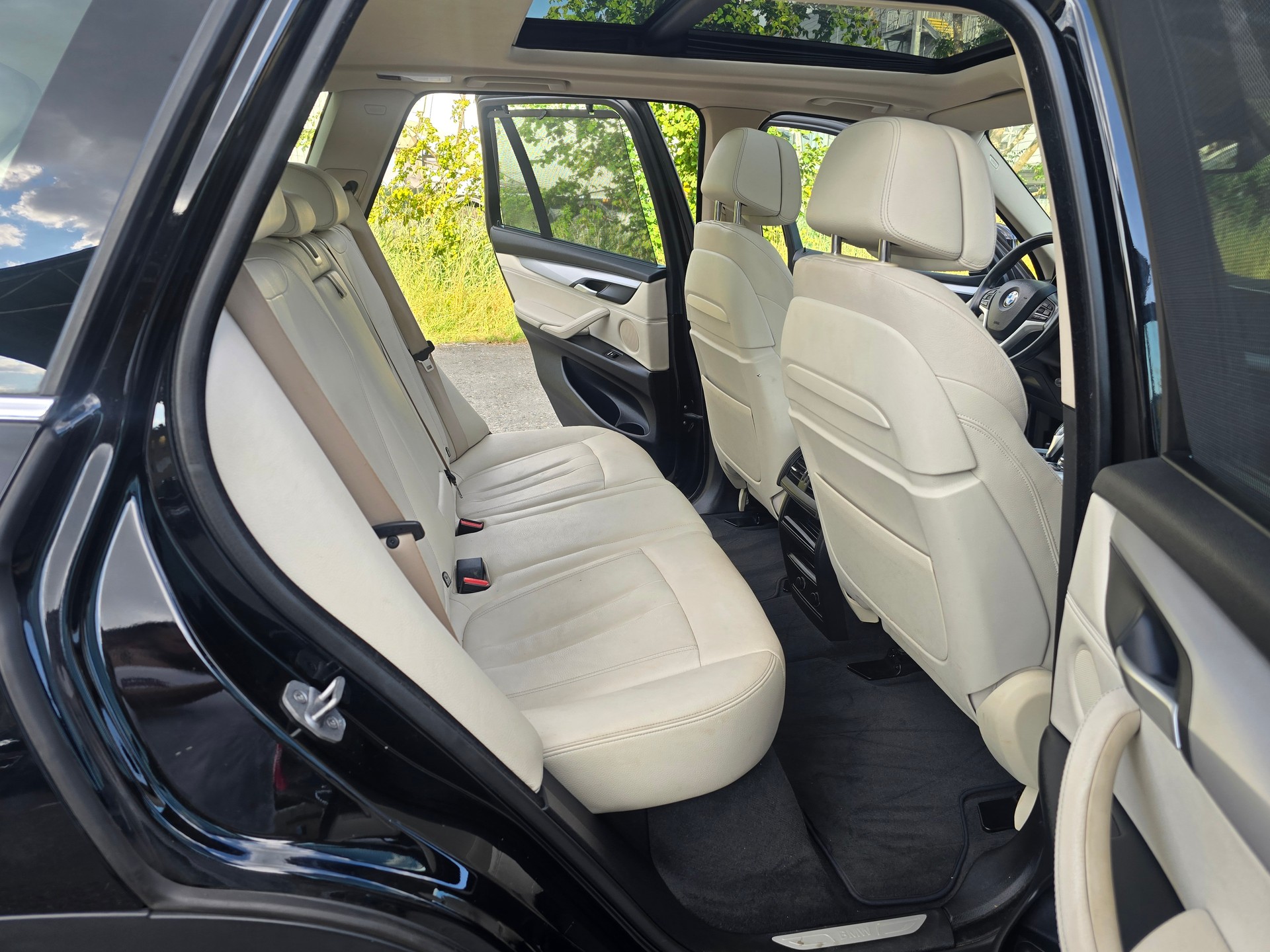 BMW X5 xDrive 30d Steptronic-image-18