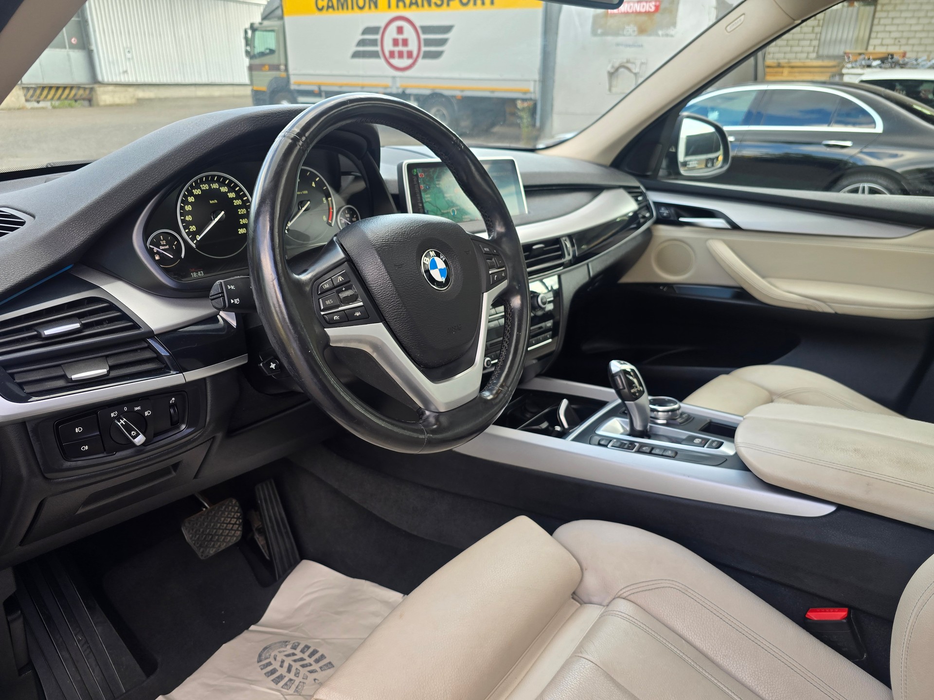 BMW X5 xDrive 30d Steptronic-image-14