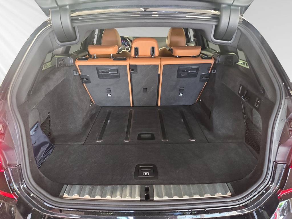 BMW M340i xDriveTouring Steptronic M Sport-image-8