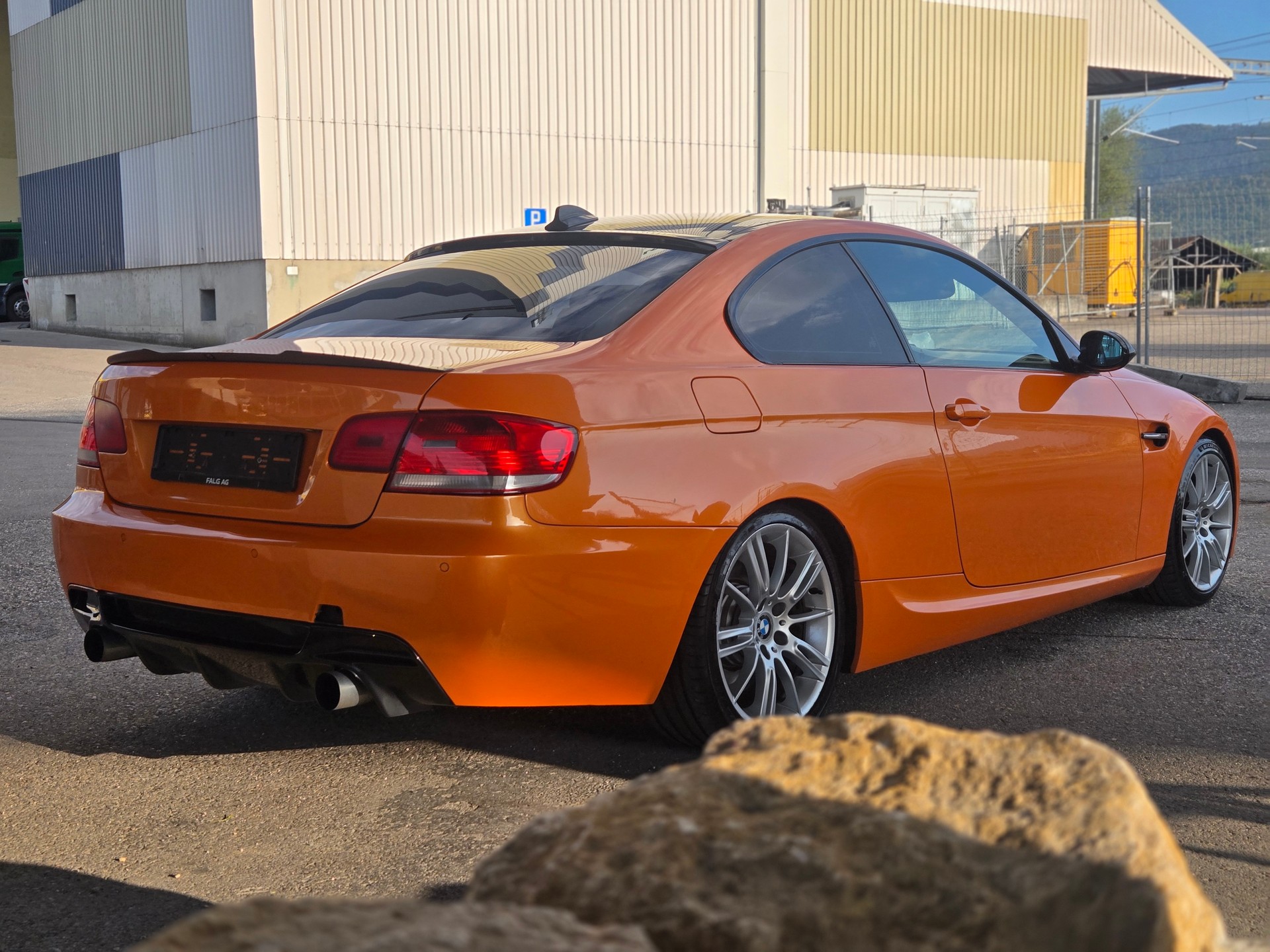 BMW 335i Coupé-image-3