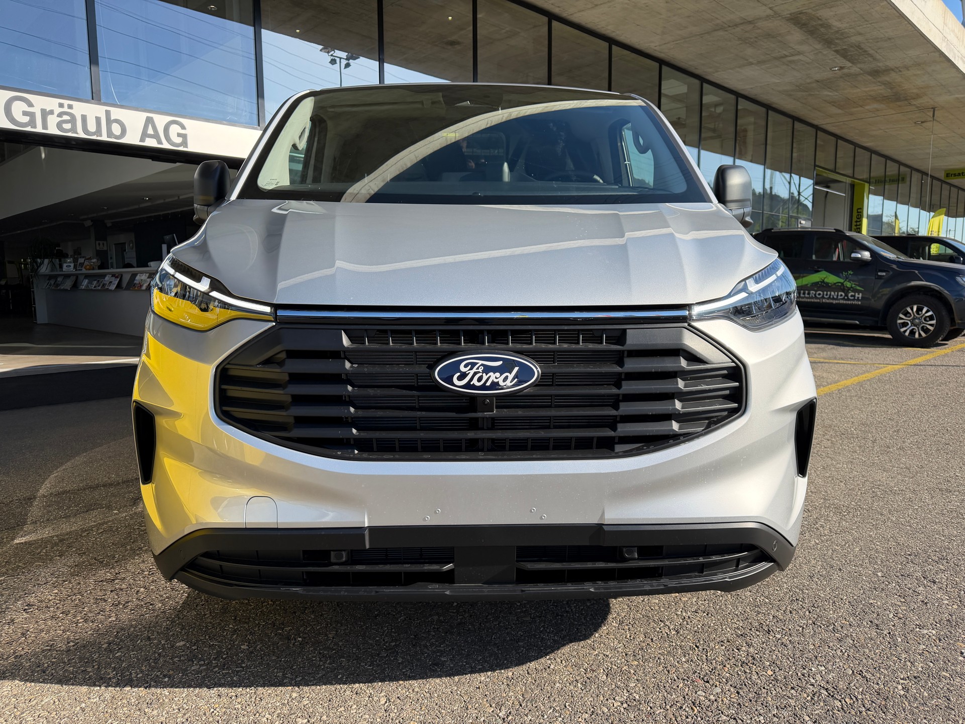 FORD Transit Custom Van 320 L2H1 Trend Automat 4x4-showroom-element-1