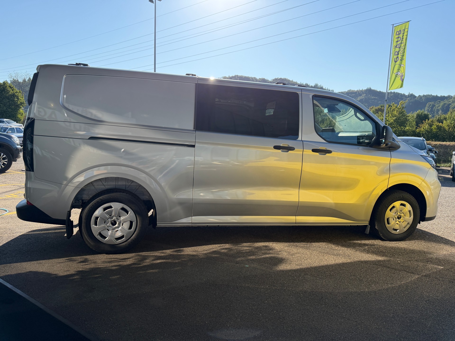 FORD Transit Custom Van 320 L2H1 Trend Automat 4x4-image-5