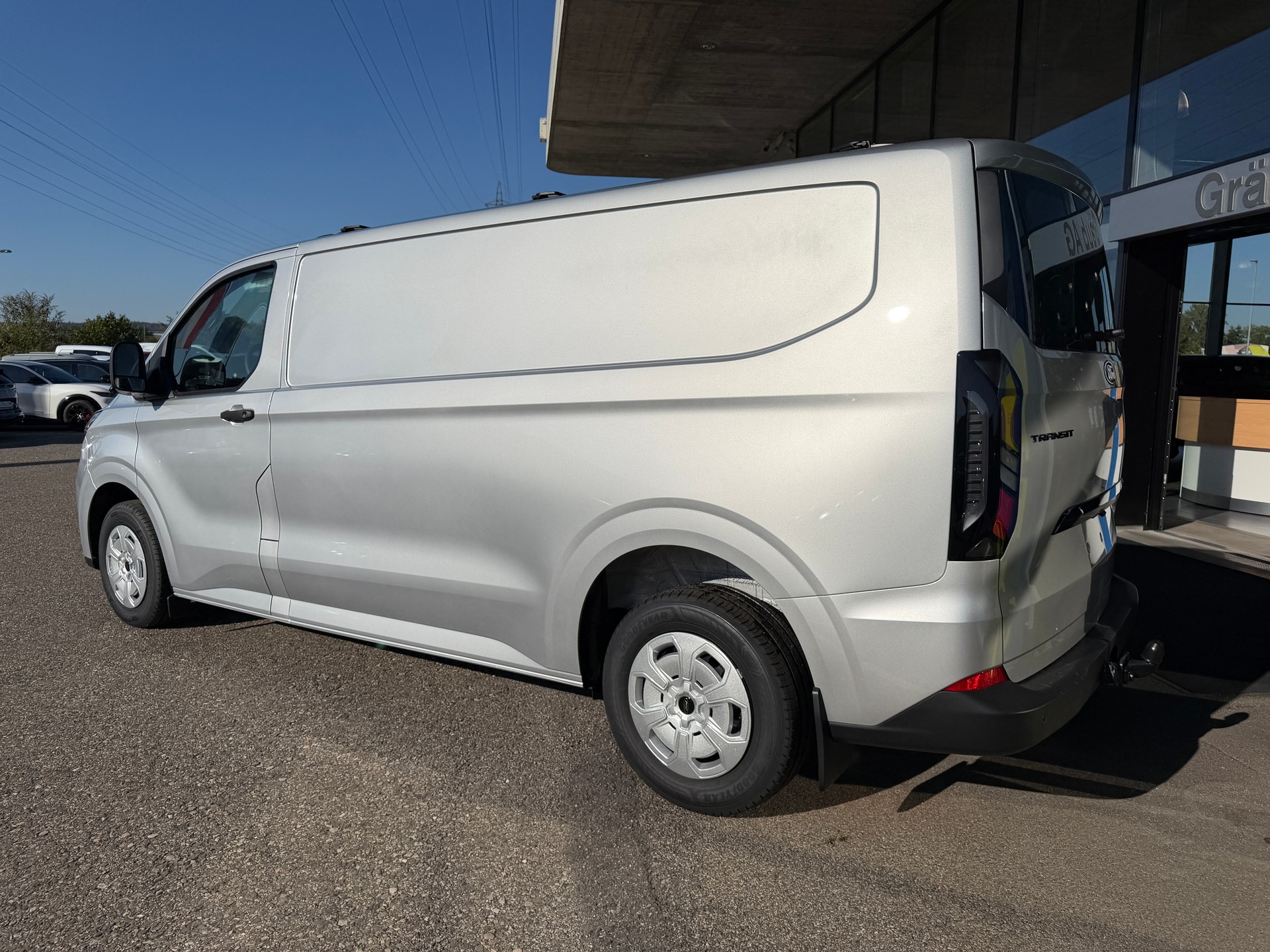 FORD Transit Custom Van 320 L2H1 Trend Automat 4x4-showroom-element-2