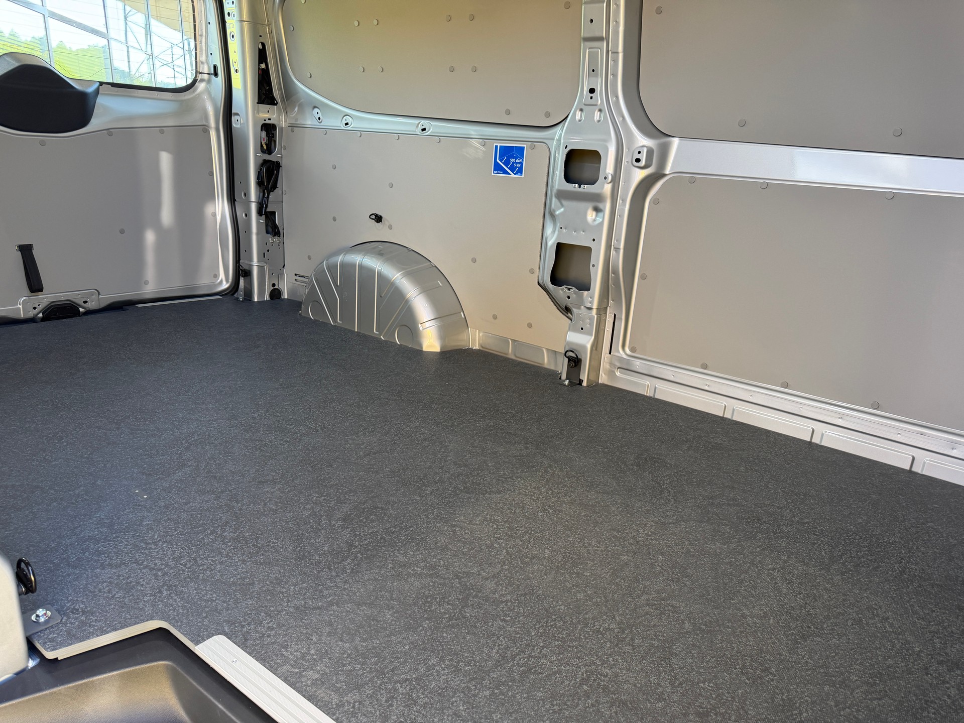 FORD Transit Custom Van 320 L2H1 Trend Automat 4x4-image-9