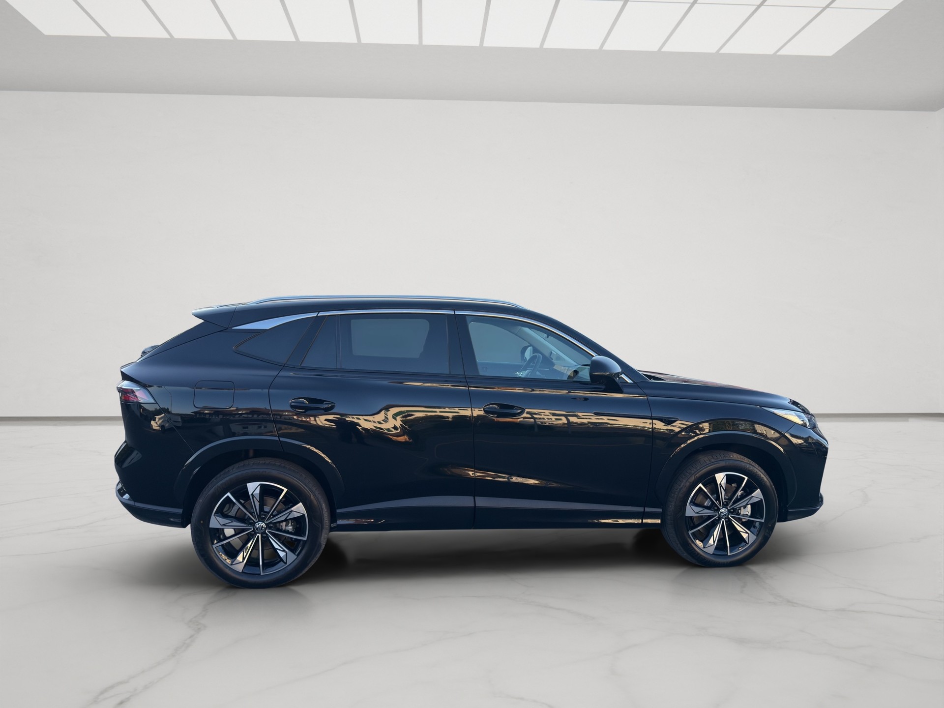 MG HS 1.5 T HEV Luxury-image-4