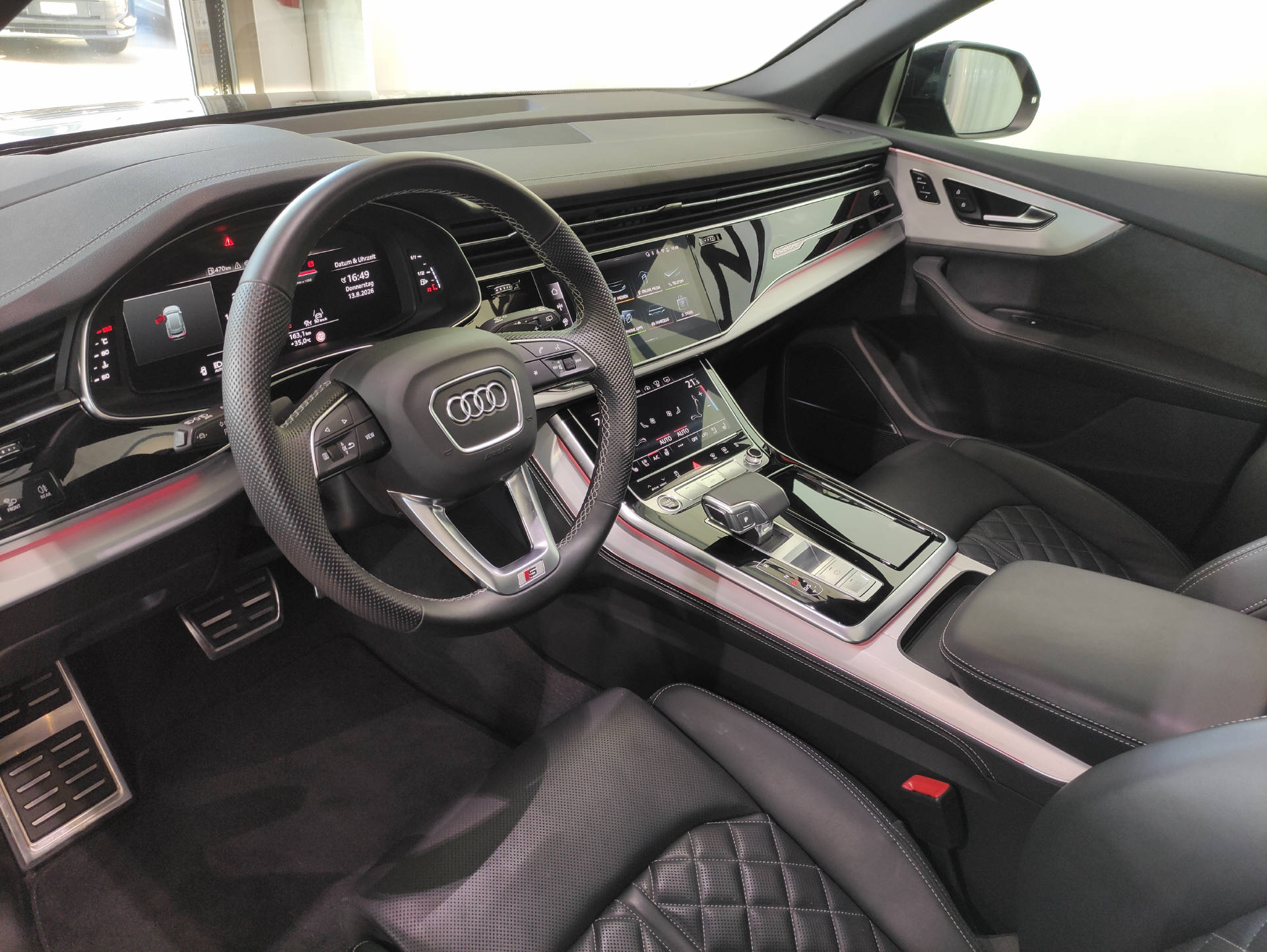 AUDI Q8 SUV 50 TDI S-Line Competition quattro T-Tronic-showroom-element-3