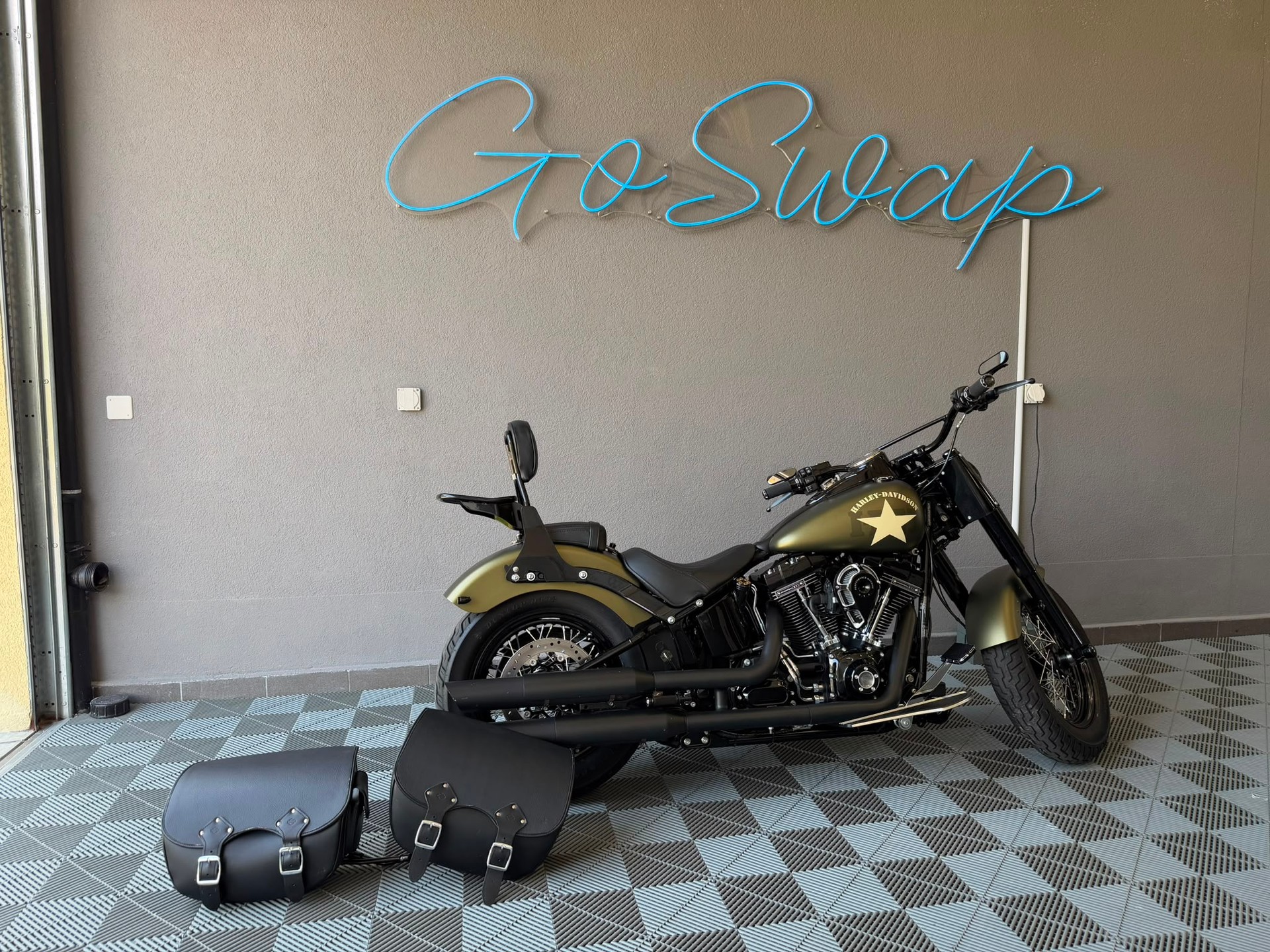 HARLEY-DAVIDSON FLSS Softail Slim S110 ABS