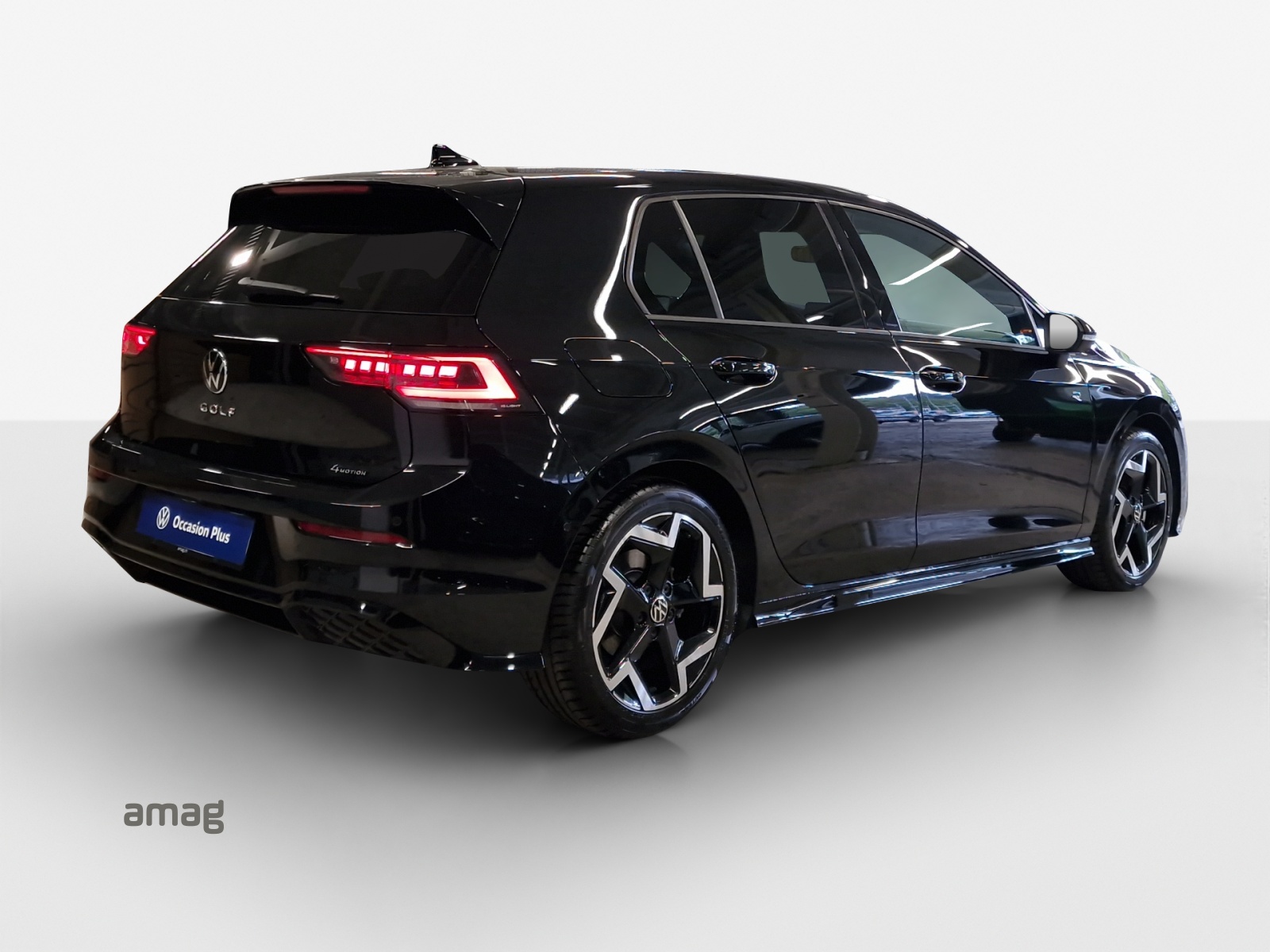 VW Golf 2.0 TSI R-Line DSG 4 Motion-image-4