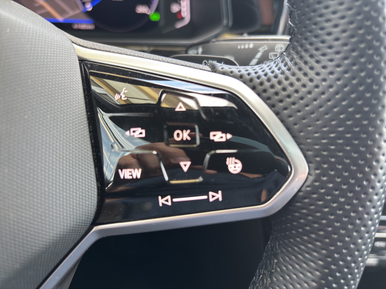 VW T-Roc 2.0 TSI R-Line DSG 4Motion mit AHK, Standheizung, Leder mit Memory-image-14