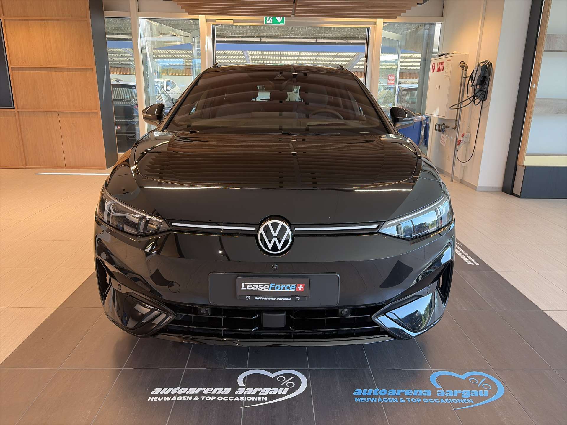 VW ID.7 Tourer Limited Edition 77kWh 285PS Automat-image-9