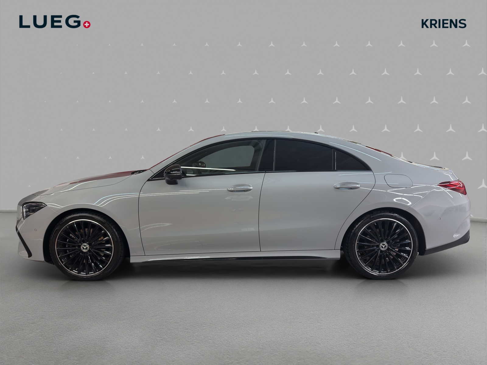 MERCEDES-BENZ CLA 200 - AMG / DISTRONIC / 360 Grad Kamera / Panorama-Dach-image-1