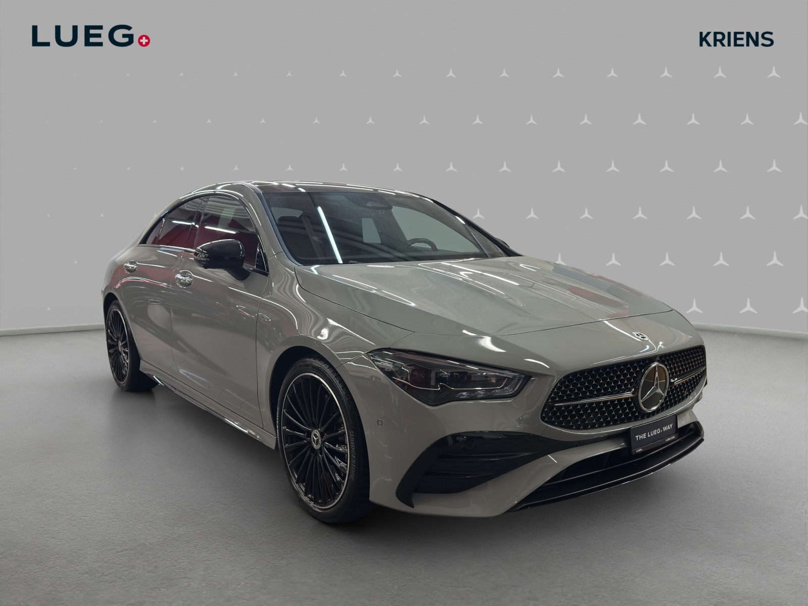 MERCEDES-BENZ CLA 200 - AMG / DISTRONIC / 360 Grad Kamera / Panorama-Dach-image-4