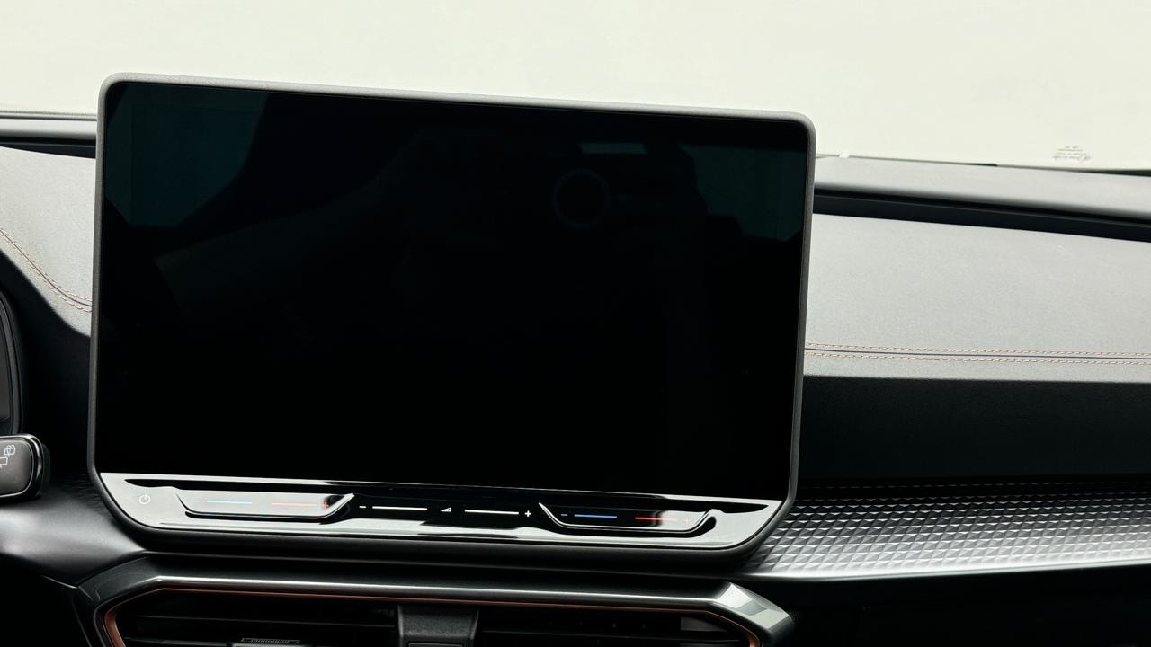 CUPRA Formentor 1.5 e-HYBRID pHEV VZ Black Edition-image-7