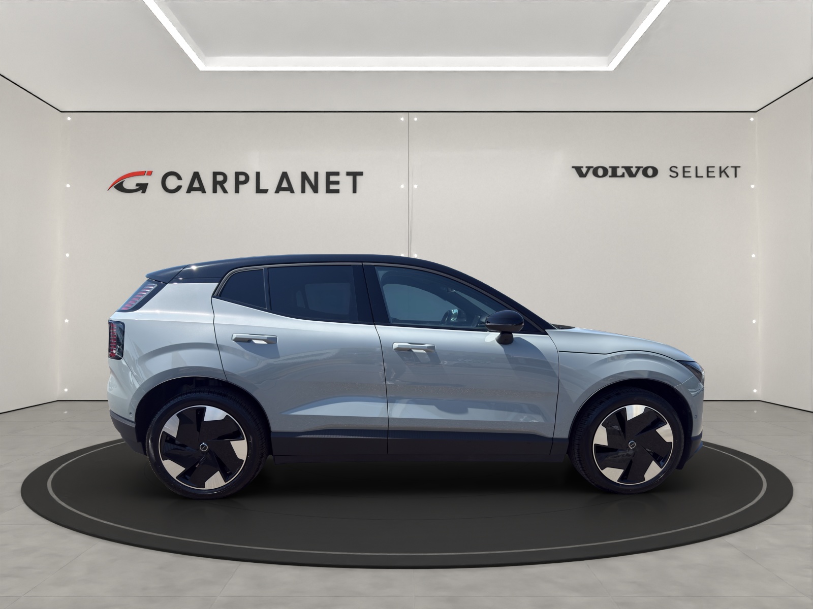 VOLVO EX30 E60 Twin Ultra Performance AWD-image-3