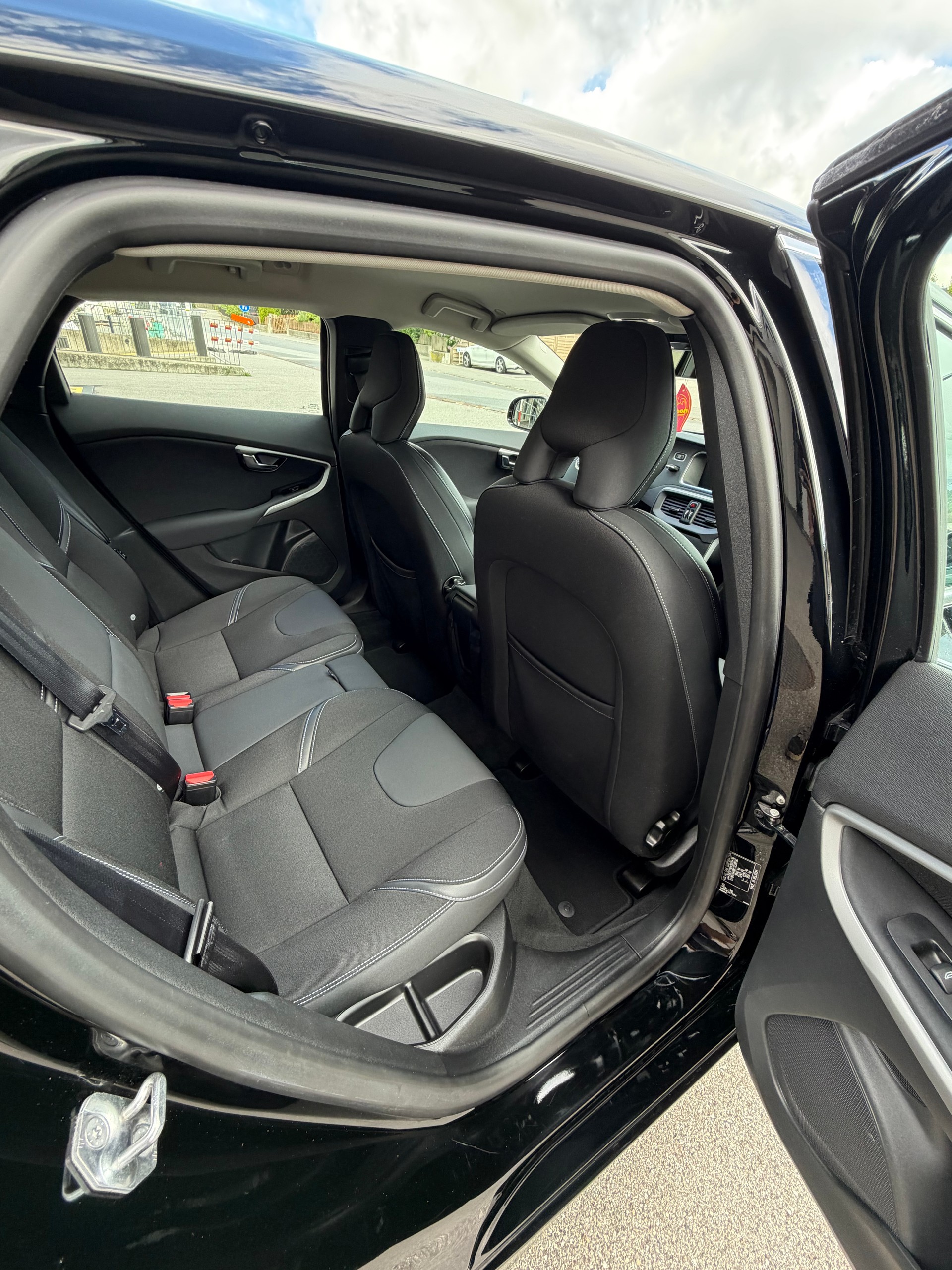 VOLVO V40 D2 Powershift-image-11