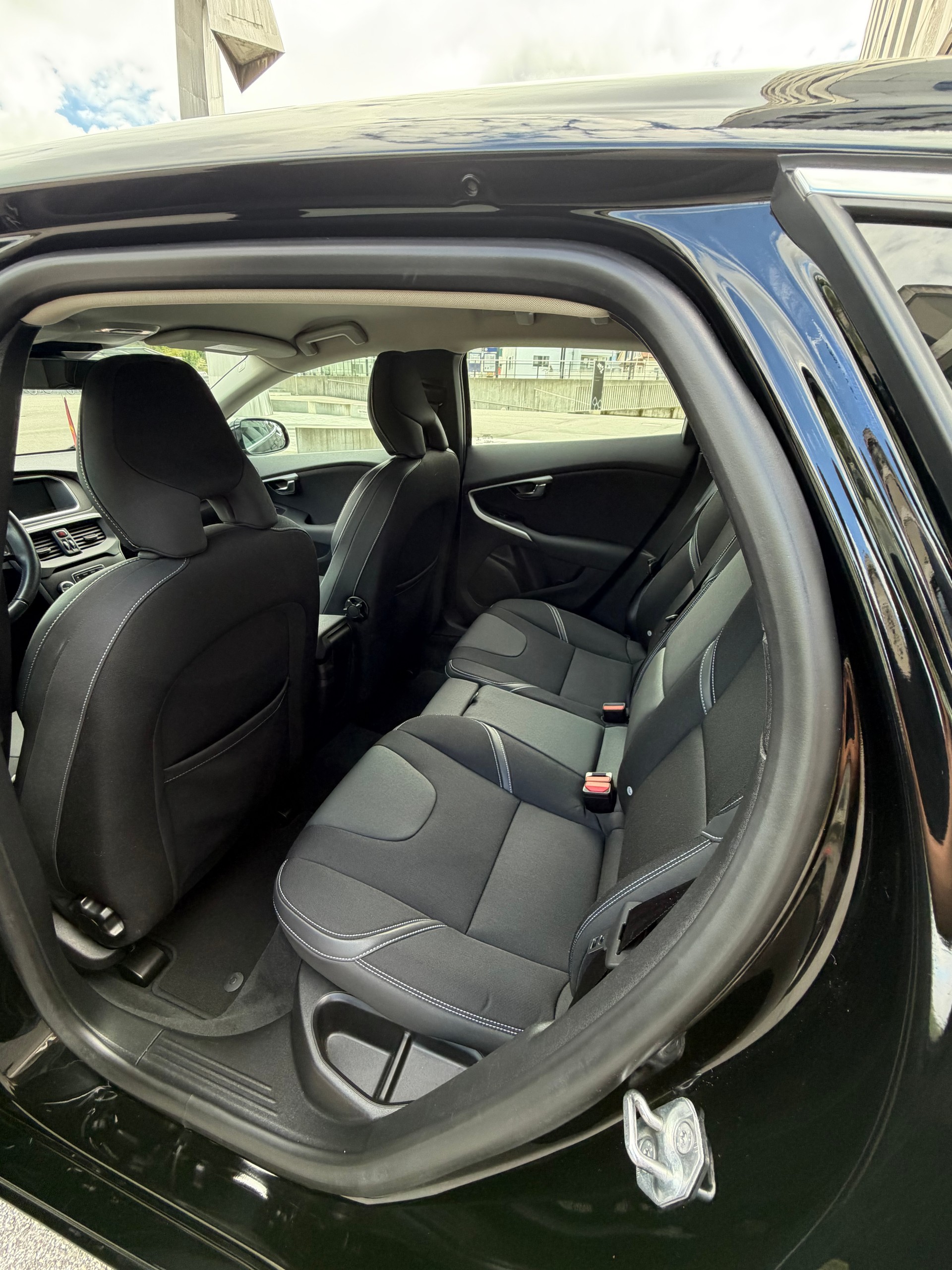VOLVO V40 D2 Powershift-image-9