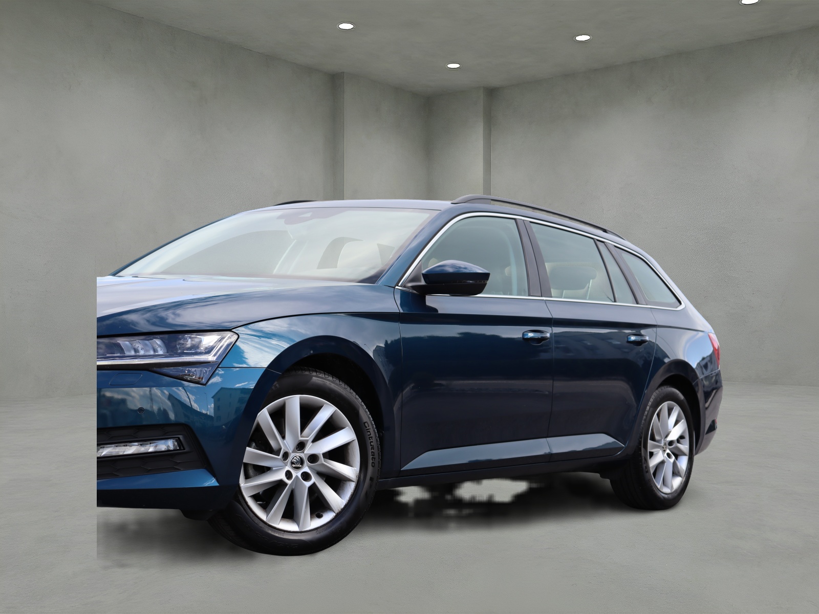 SKODA Superb Combi 2.0 TDi Ambition DSG-image-2