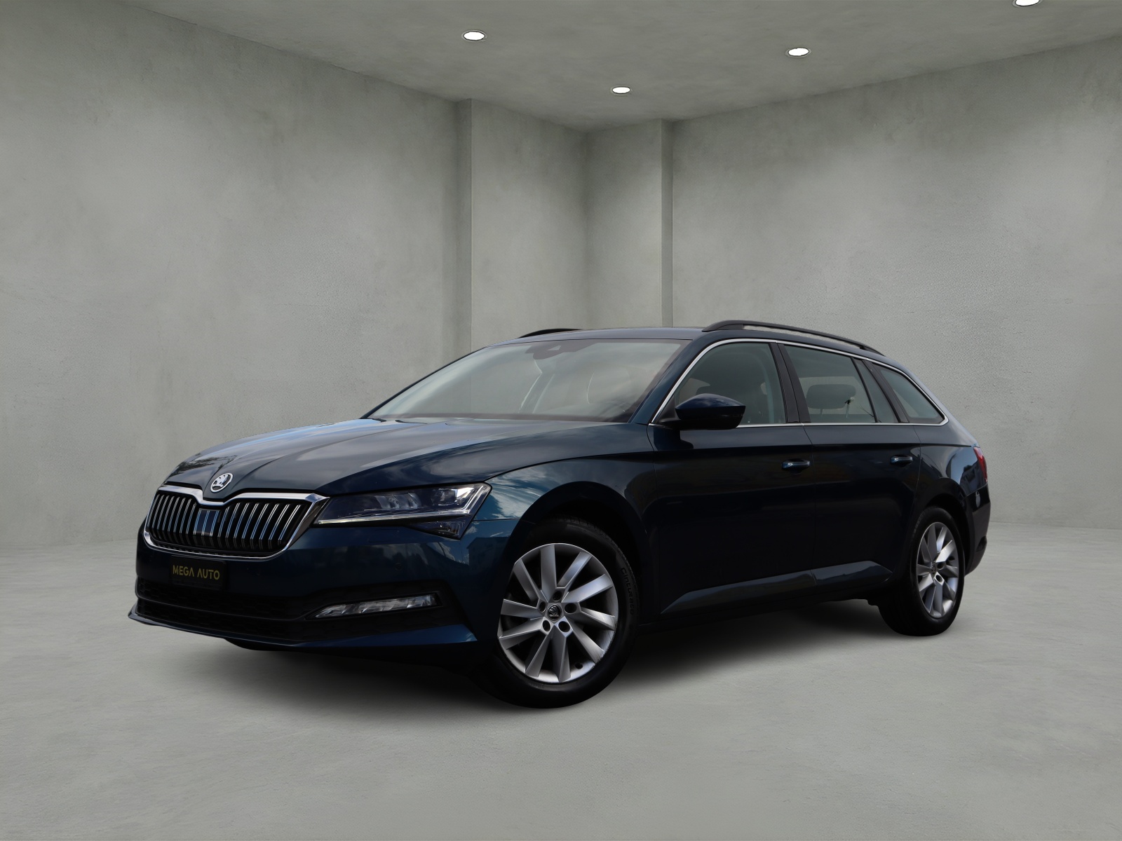 SKODA Superb Combi 2.0 TDi Ambition DSG-image-0