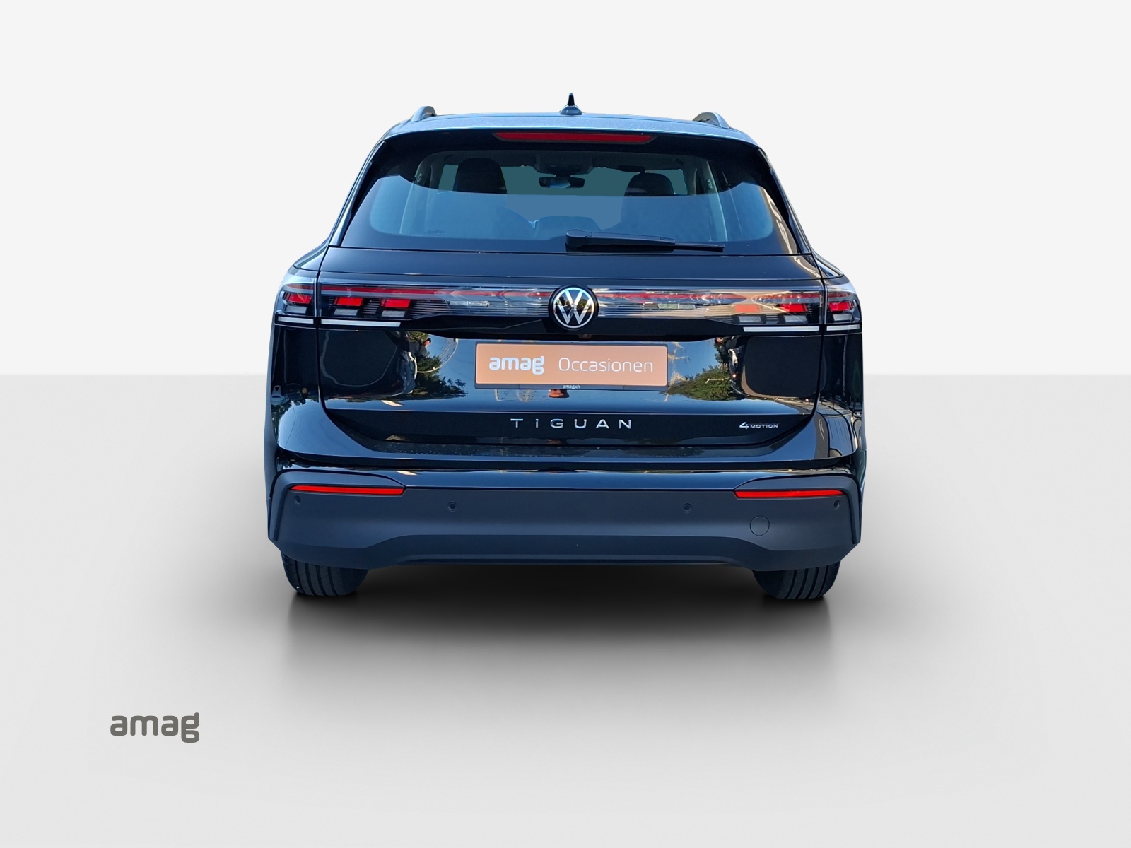VW Tiguan 2.0 TSI DSG Life 4Motion-image-3