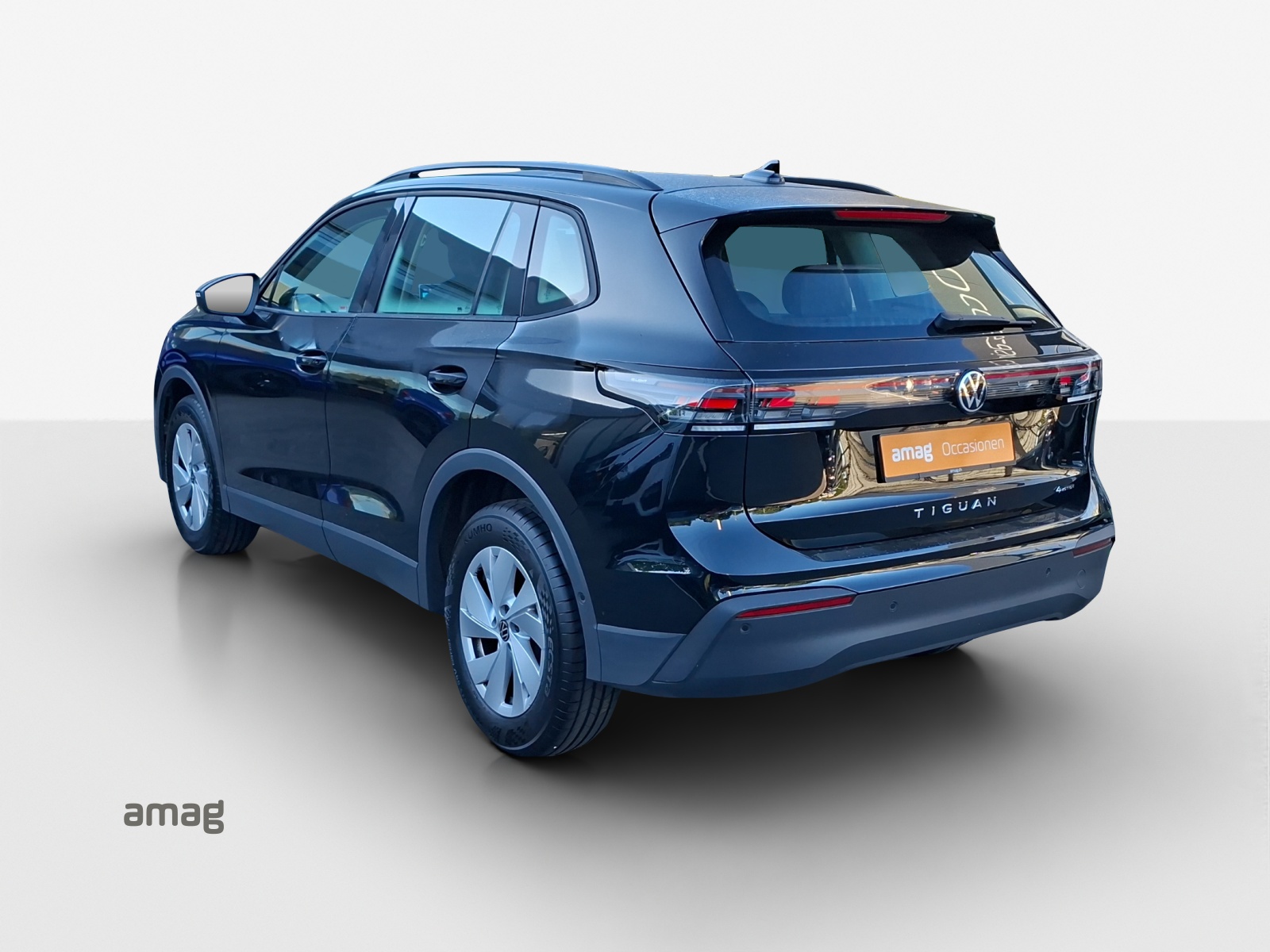 VW Tiguan 2.0 TSI DSG Life 4Motion-image-2
