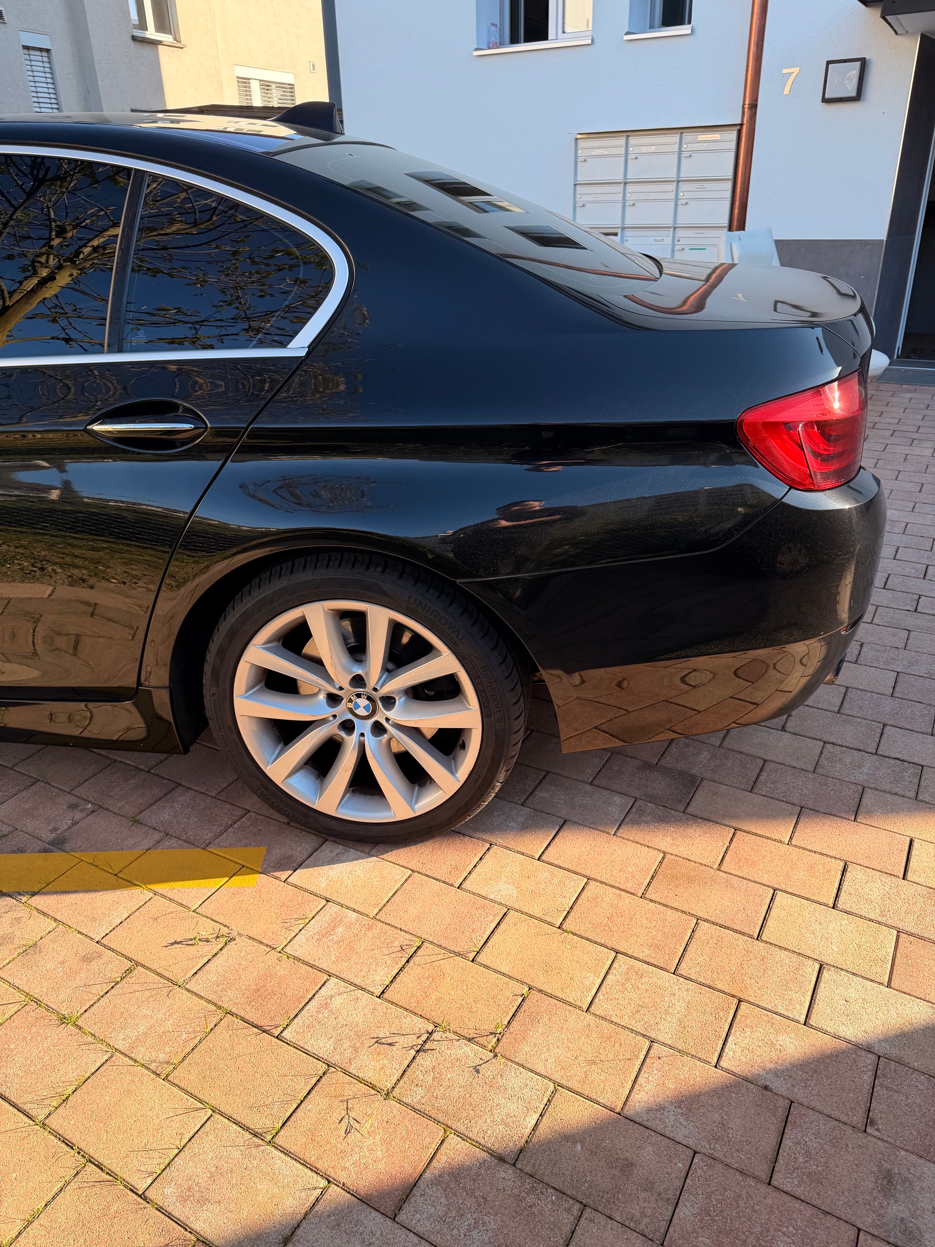 BMW 535i-image-2