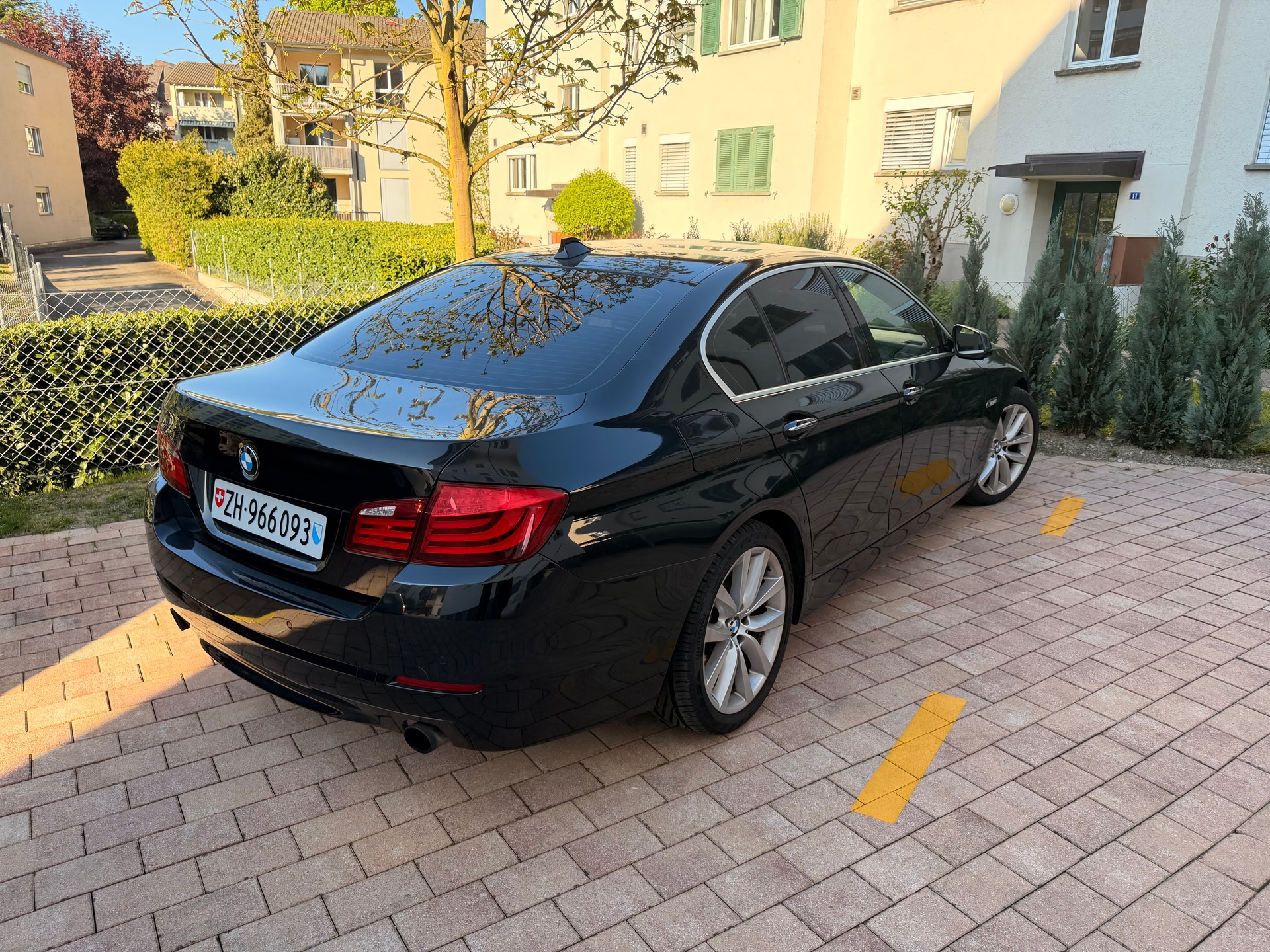 BMW 535i-image-1