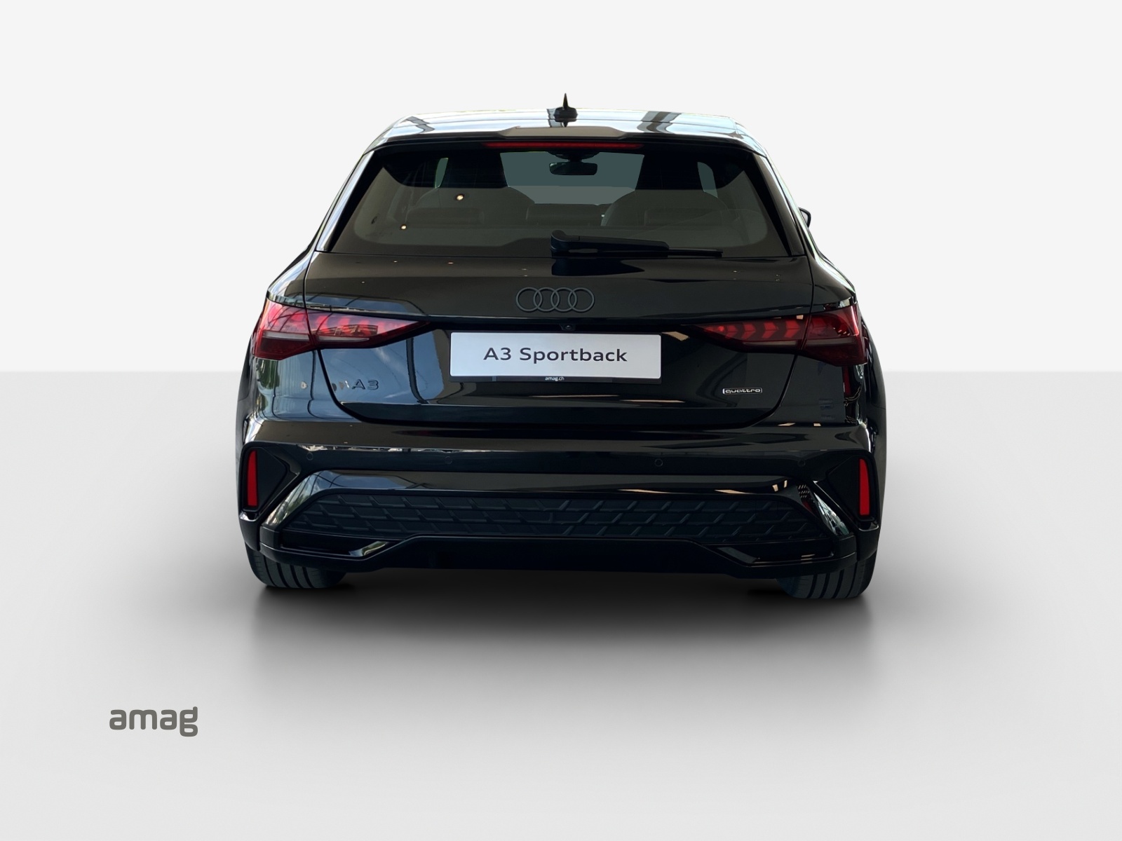 AUDI A3 Sportback TFSI e 200 kW S line Attraction S tronic-image-3