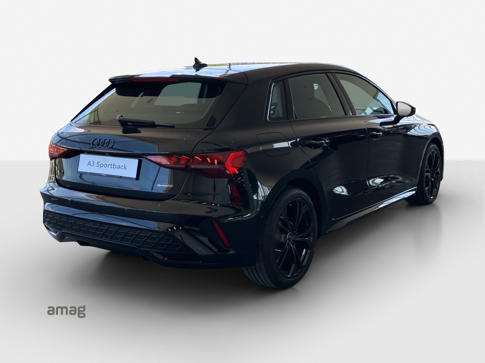 AUDI A3 Sportback TFSI e 200 kW S line Attraction S tronic-image-4