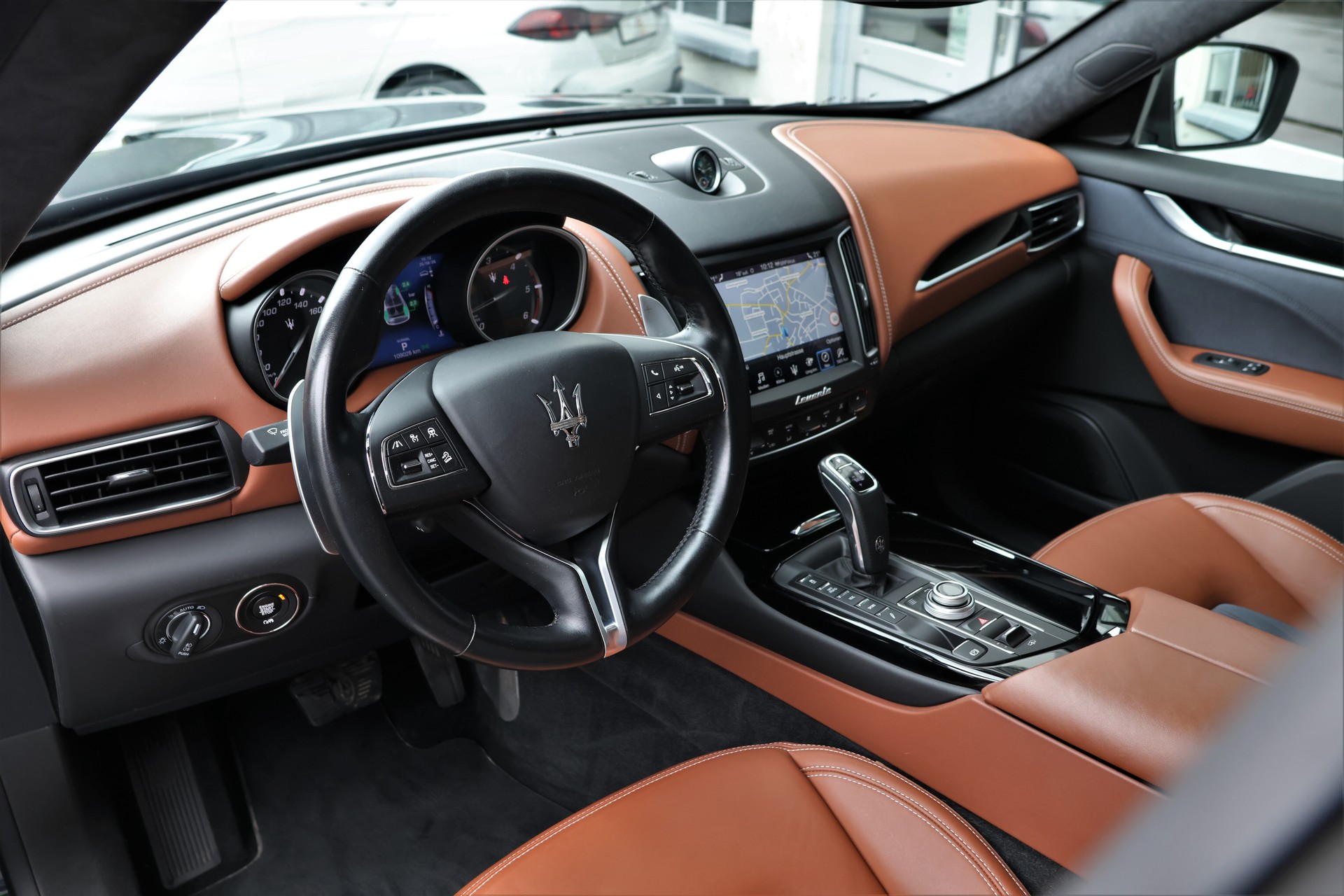 MASERATI Levante D 3.0V6 GranLusso-image-10