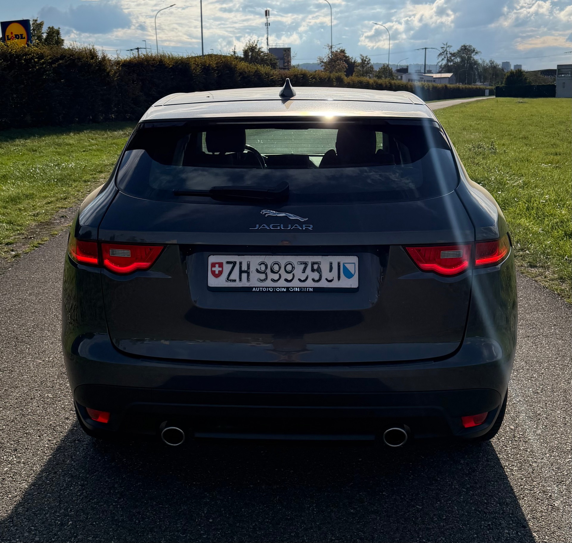 JAGUAR F-Pace 3.0 TD R-Sport AWD Automatik-image-5