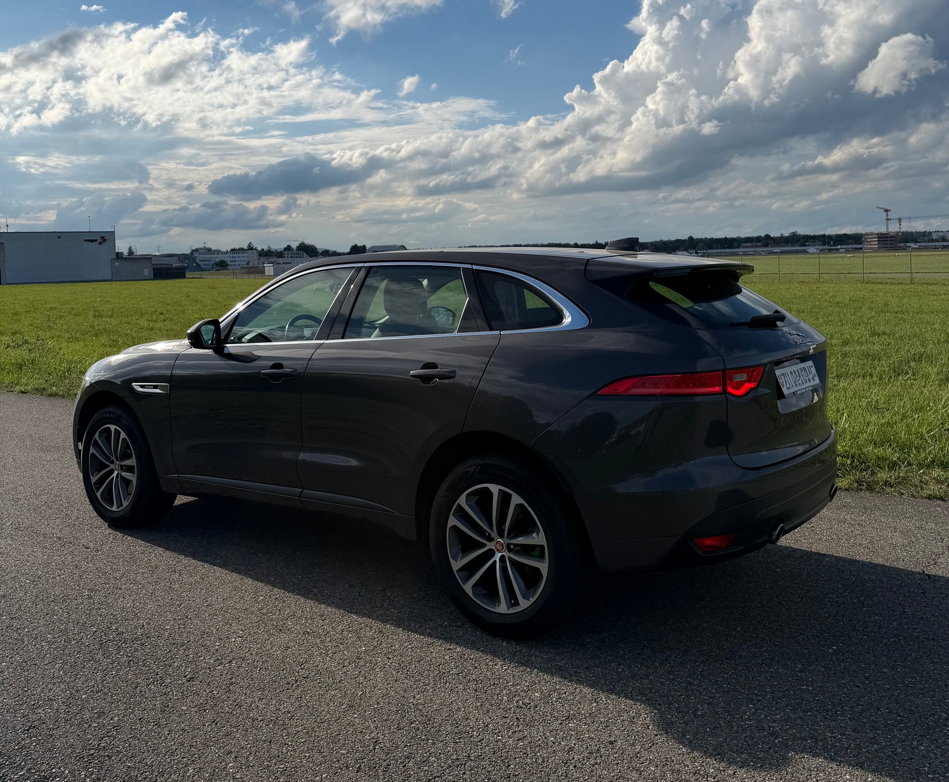 JAGUAR F-Pace 3.0 TD R-Sport AWD Automatik-image-3