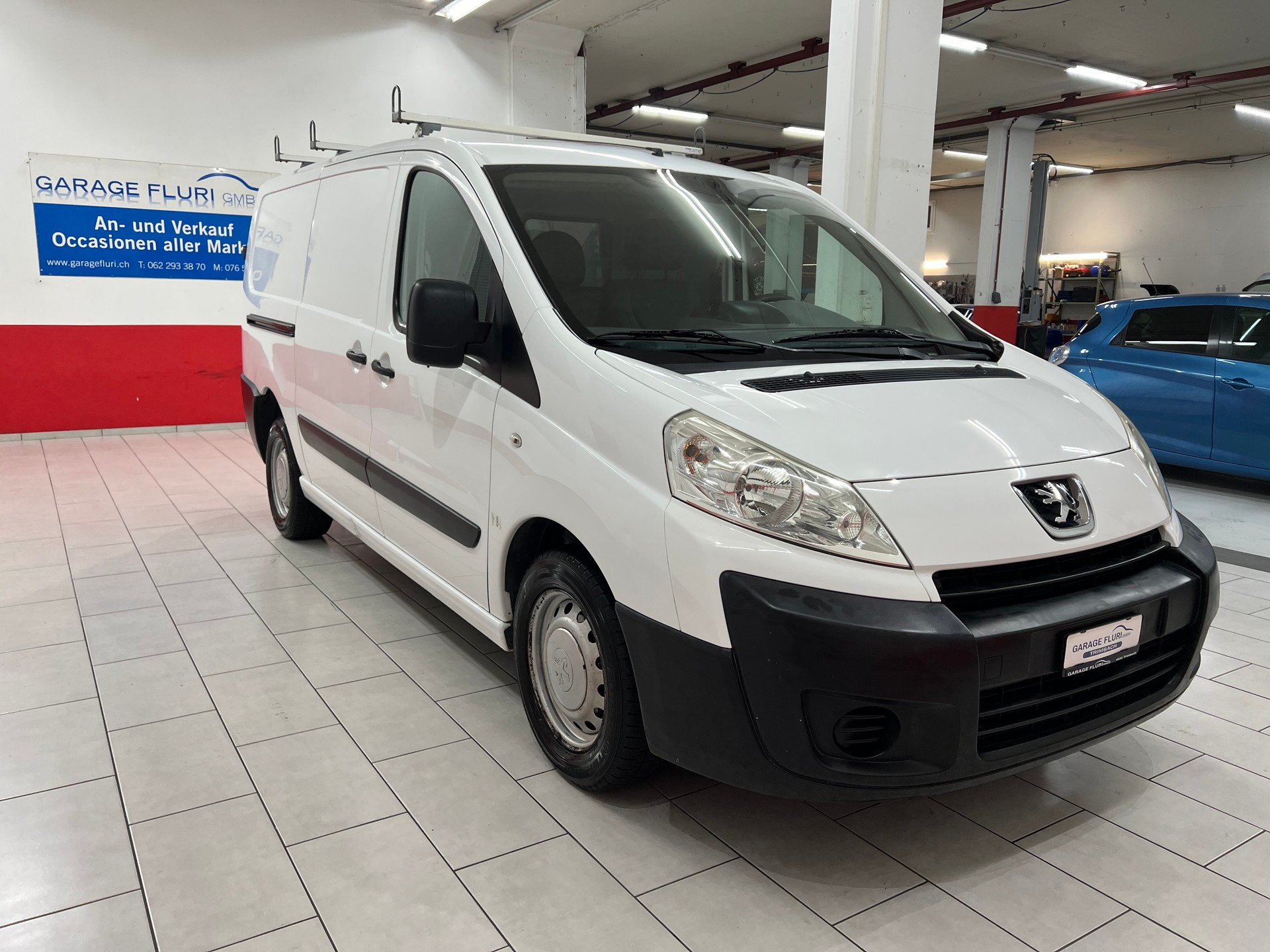 PEUGEOT Expert 2.0 HDi 229 L2H1-image-4