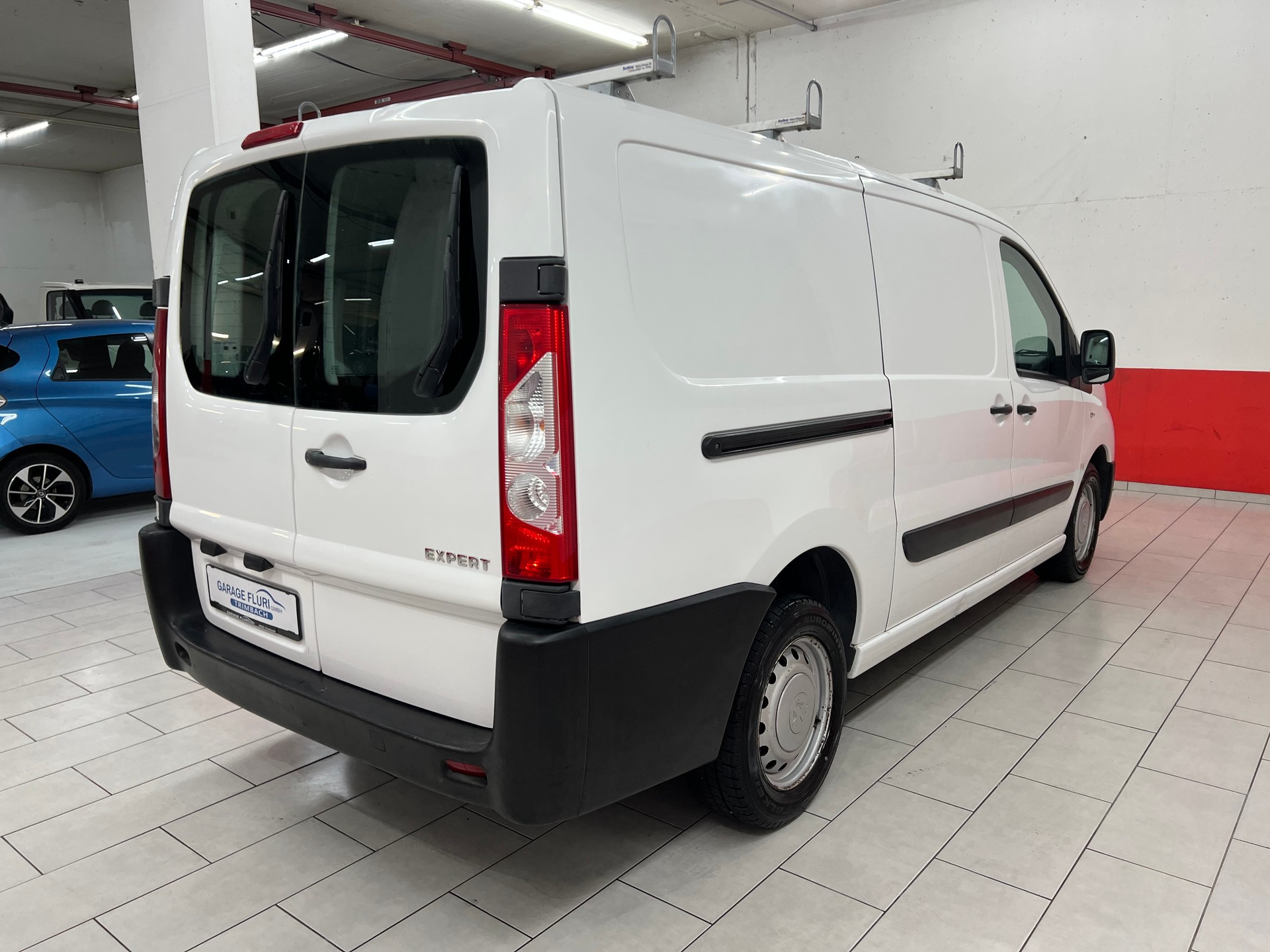 PEUGEOT Expert 2.0 HDi 229 L2H1-image-7