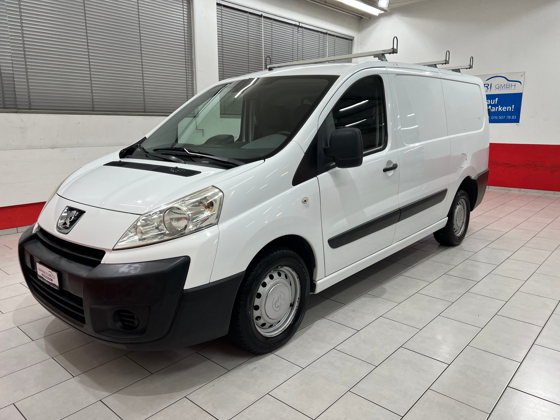 PEUGEOT Expert 2.0 HDi 229 L2H1-image-2