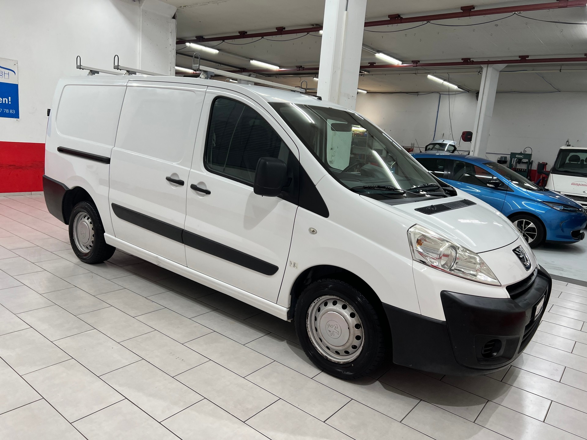 PEUGEOT Expert 2.0 HDi 229 L2H1-image-5