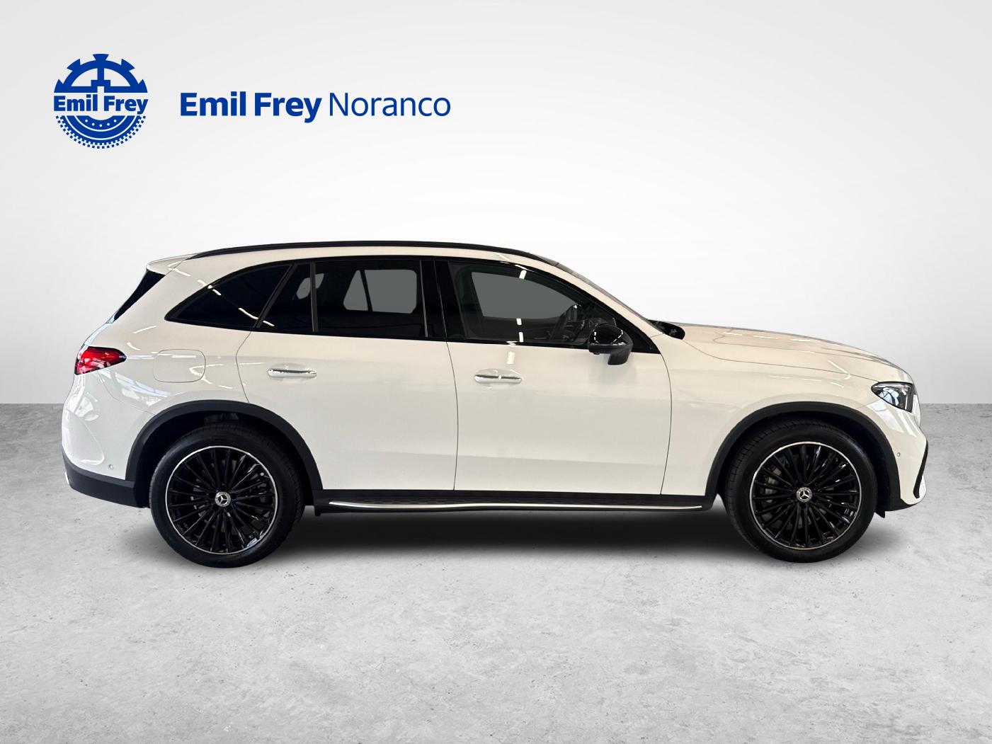 MERCEDES-BENZ GLC 450 d AMG Line 4matic + Gancio traino elettrico e Pneumatici invernali-image-5