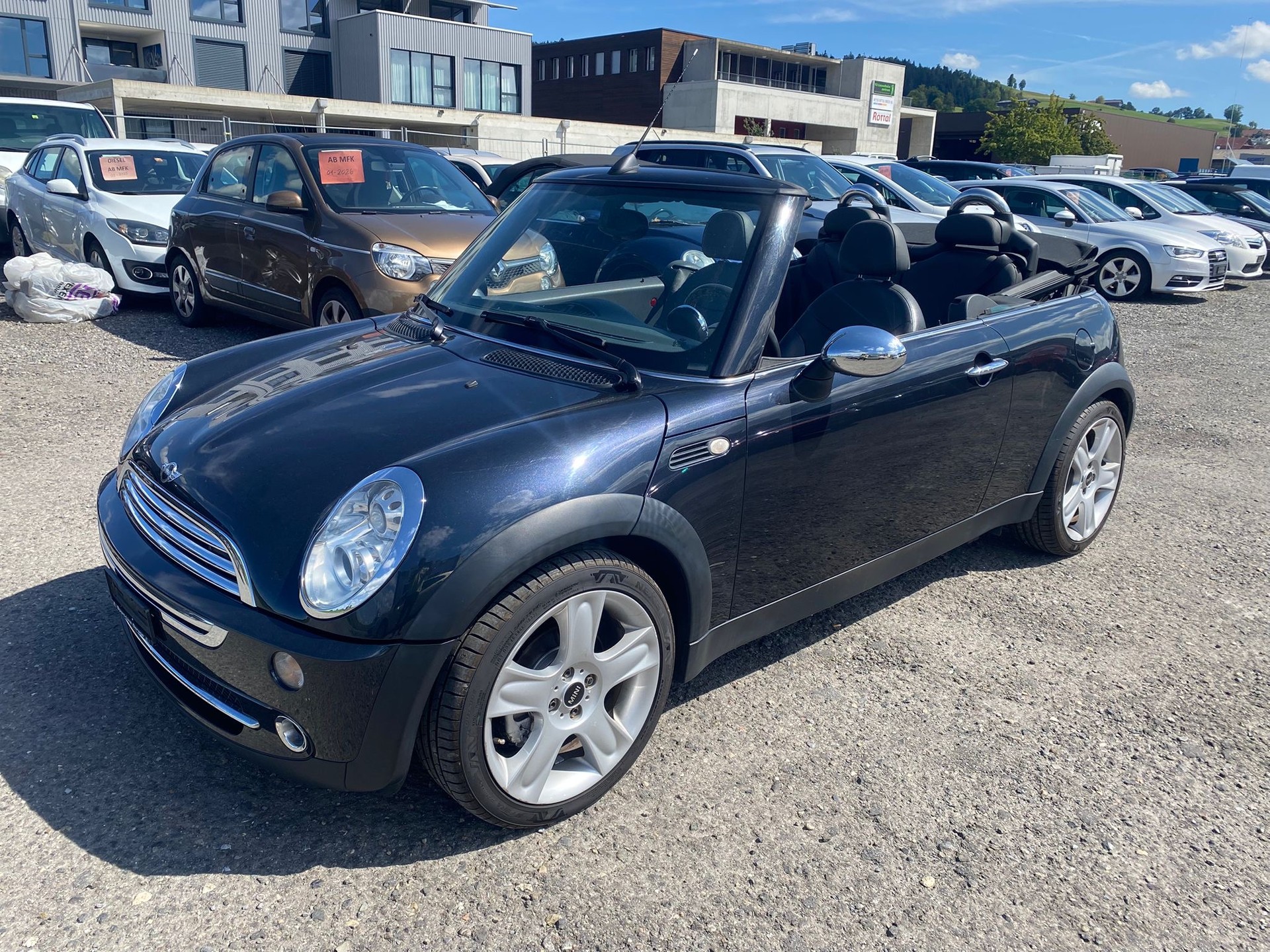 MINI Cooper Cabriolet-image-6