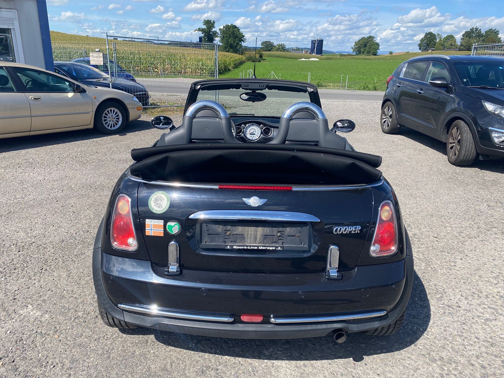 MINI Cooper Cabriolet-image-1
