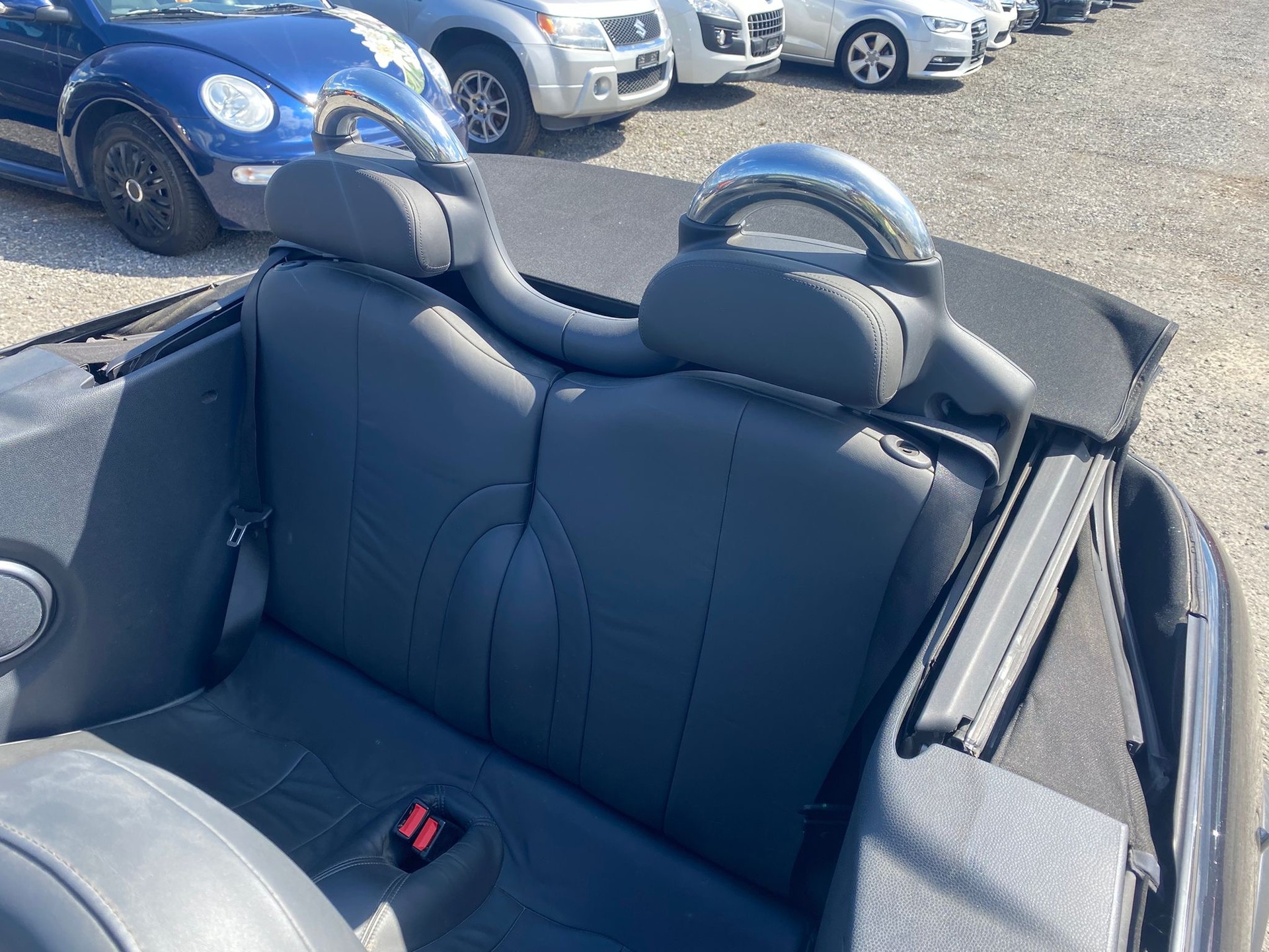 MINI Cooper Cabriolet-image-12