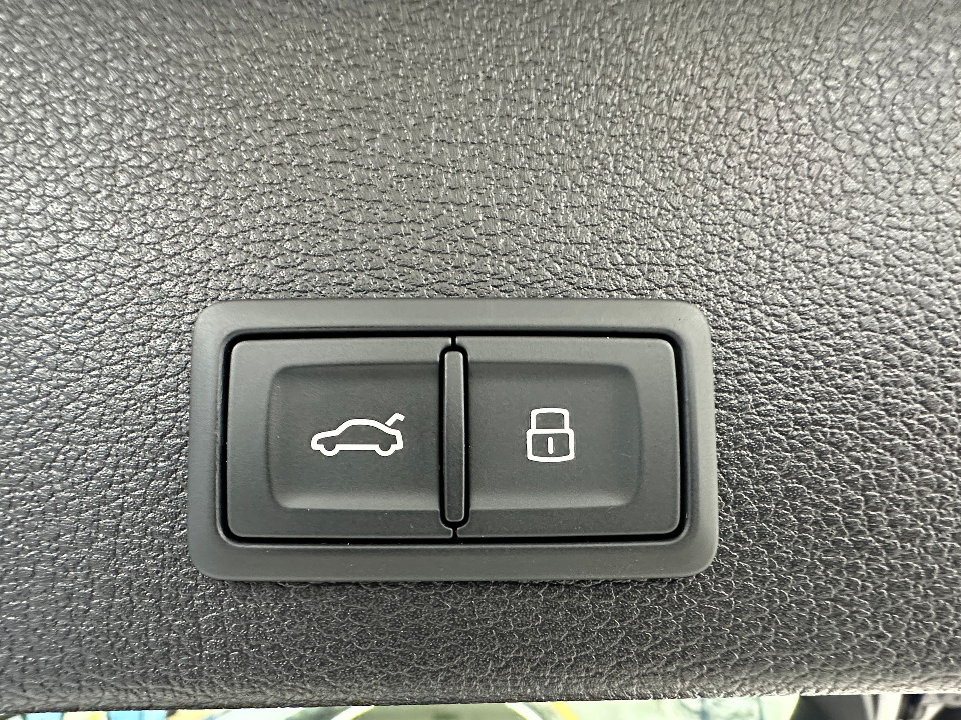 AUDI Q2 35 TFSI S line S-tronic-image-12