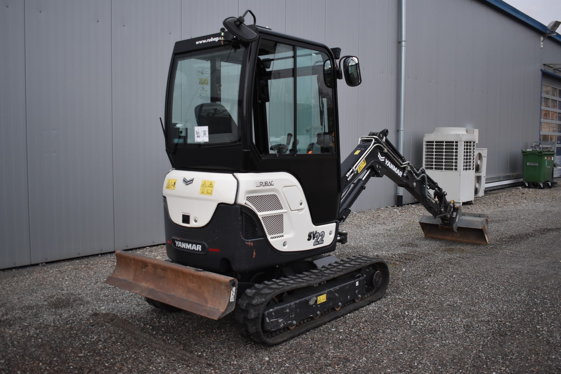 AC Yanmar SV 22-image-8
