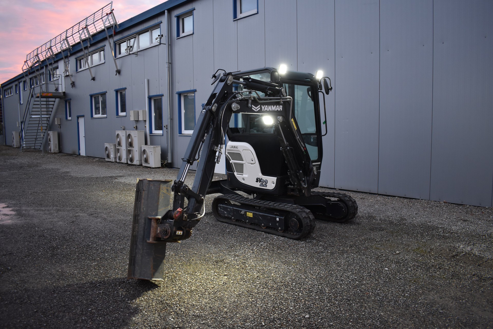 AC Yanmar SV 22-image-10