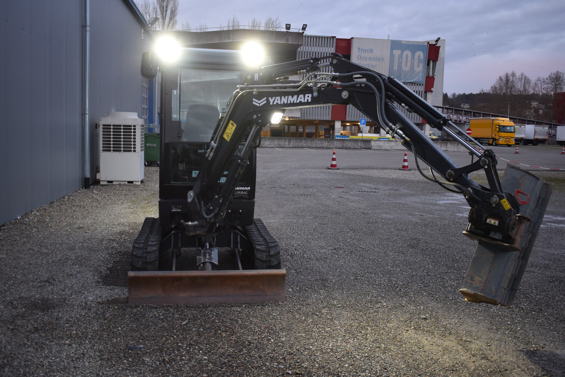 AC Yanmar SV 22-image-6
