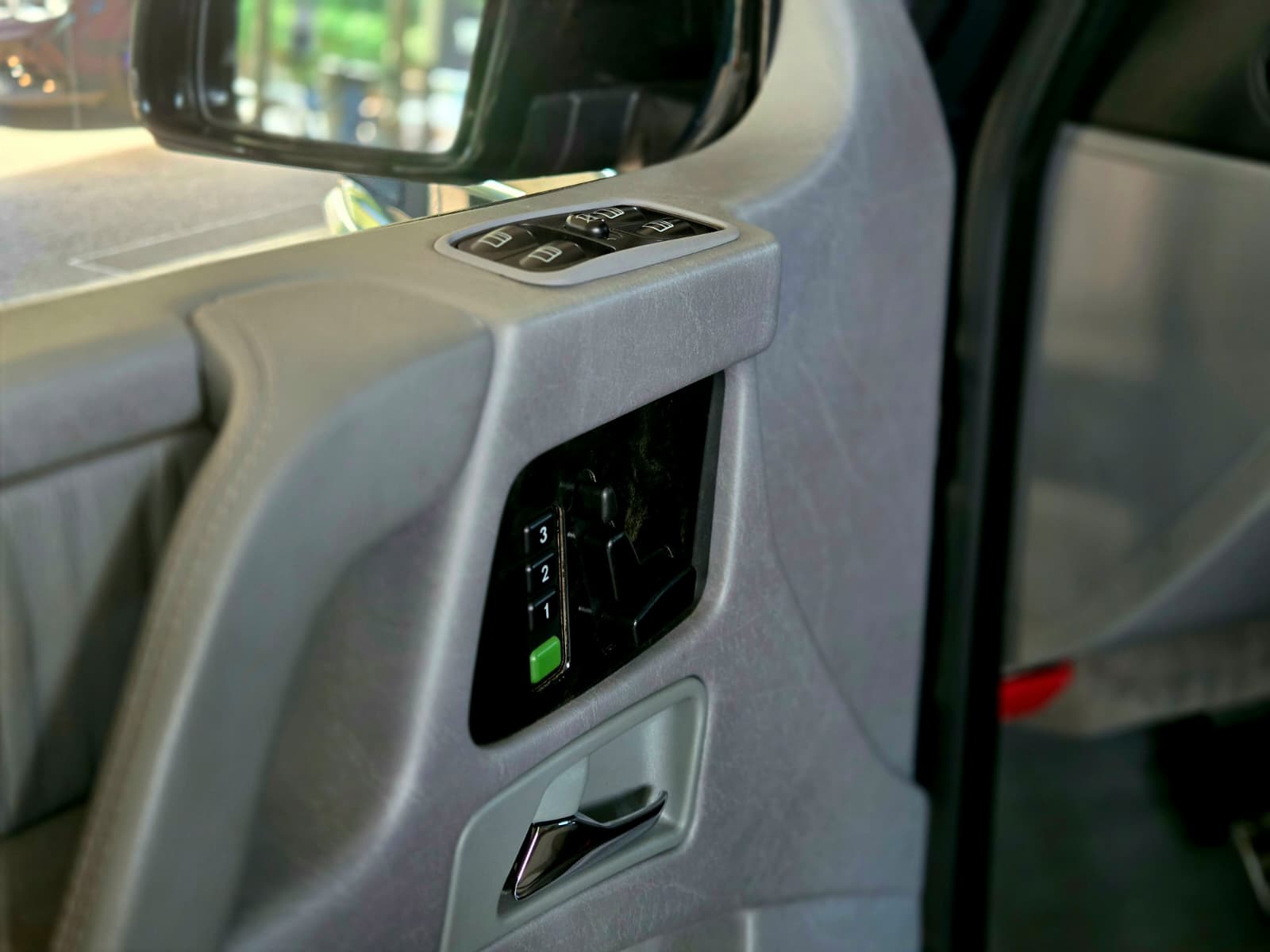 MERCEDES-BENZ G55 AMG Powered by BRABUS-image-13