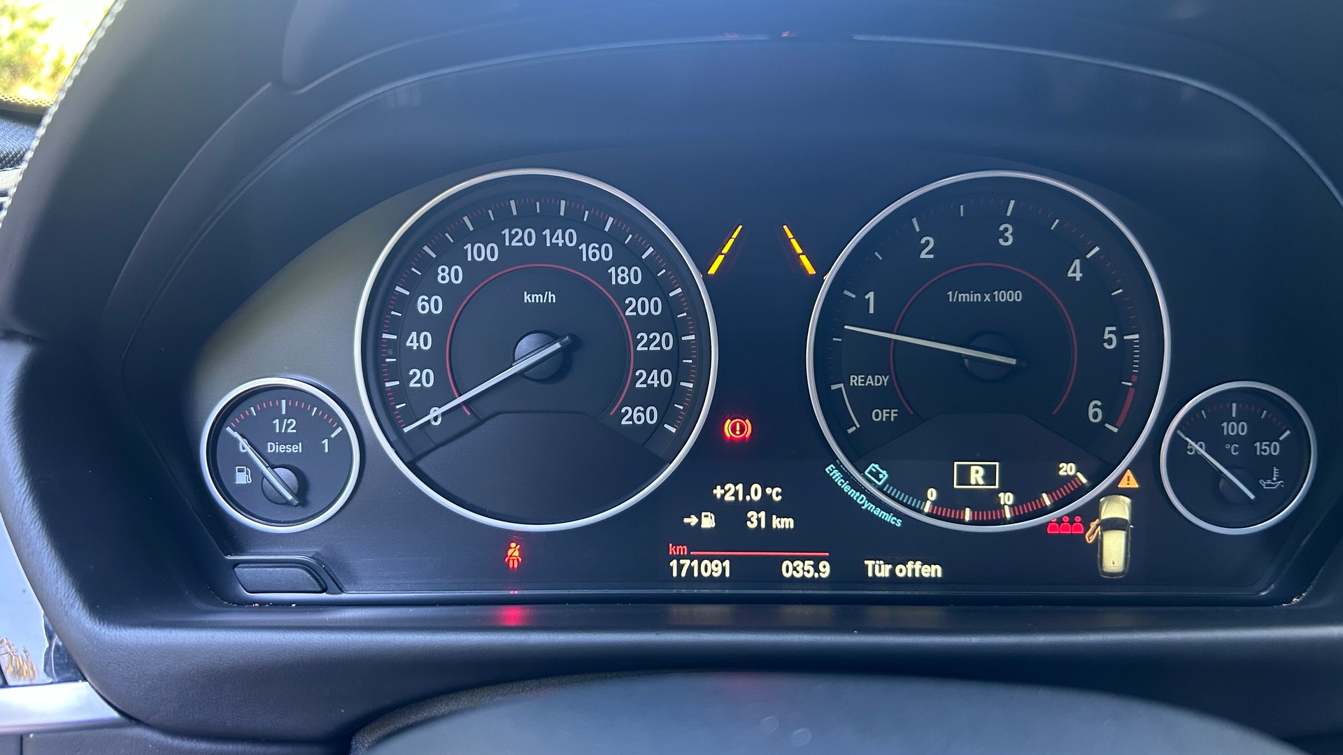 BMW 335d xDrive-image-9
