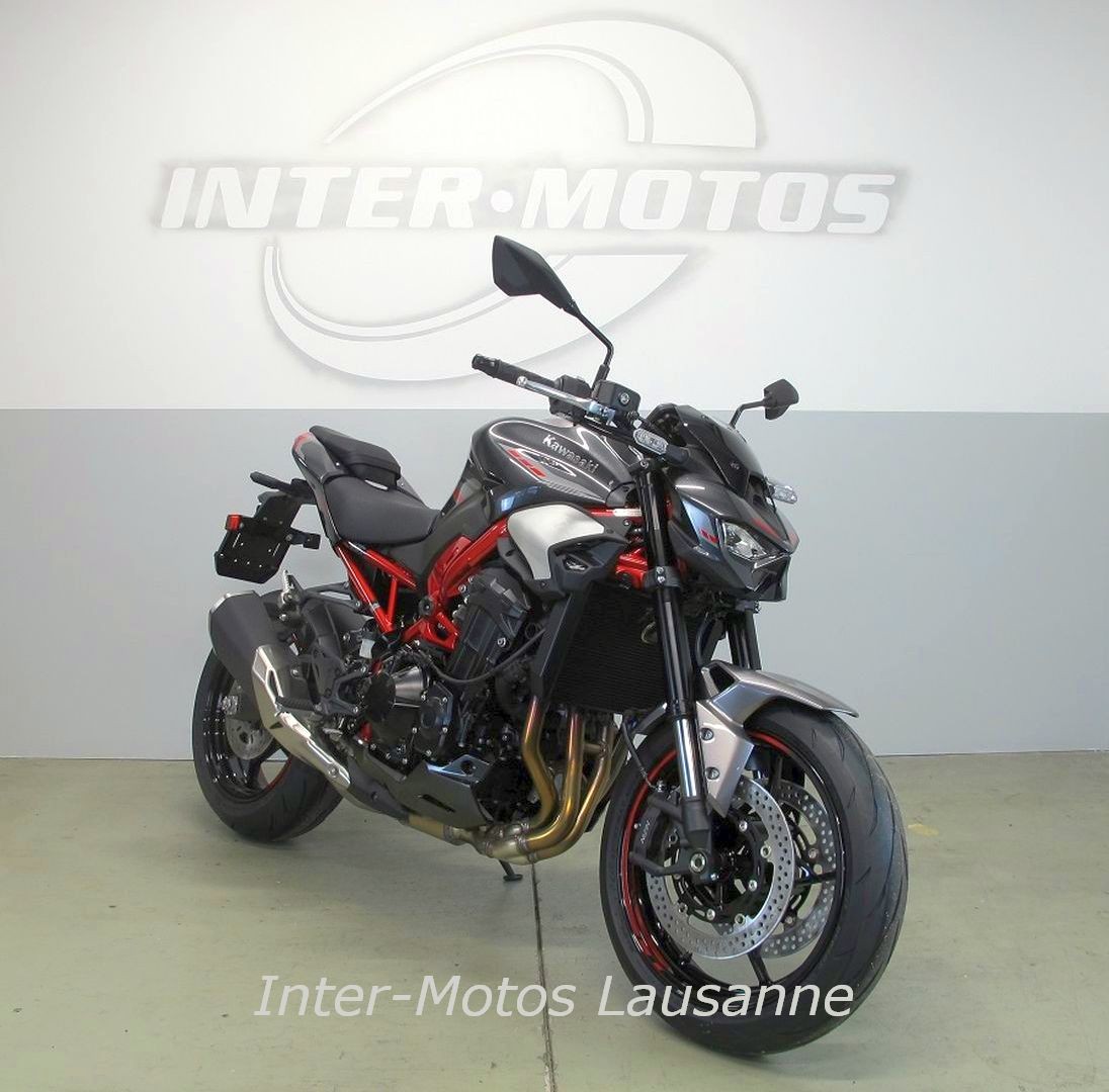 KAWASAKI Z900-showroom-element-1