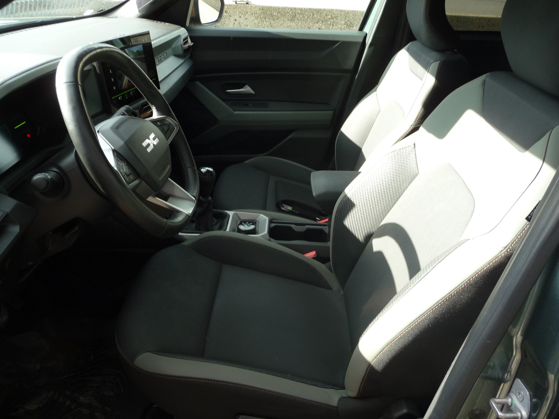 DACIA Duster TCe 130 48V Extreme 4x4-image-14