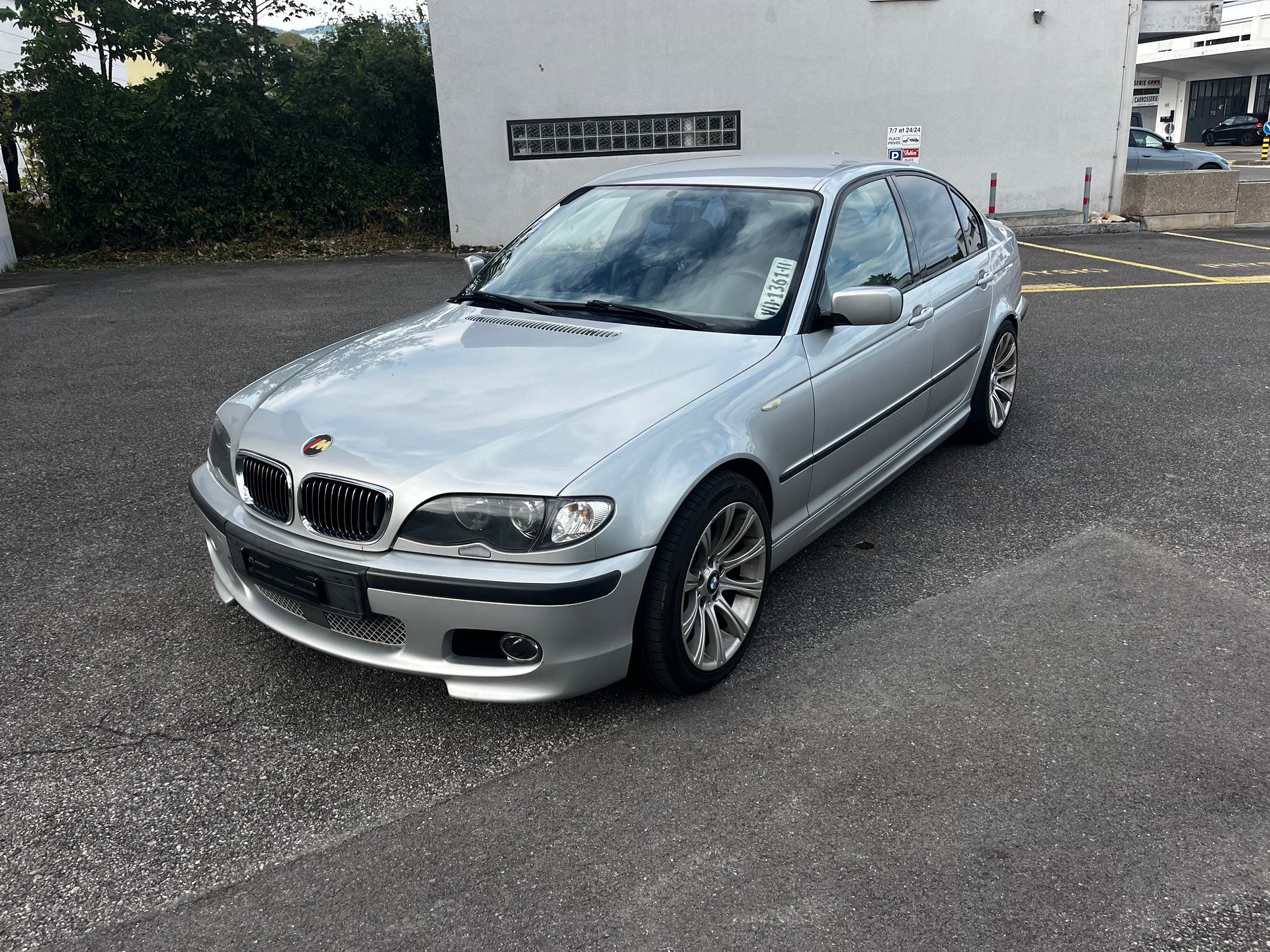 BMW 330-image-4